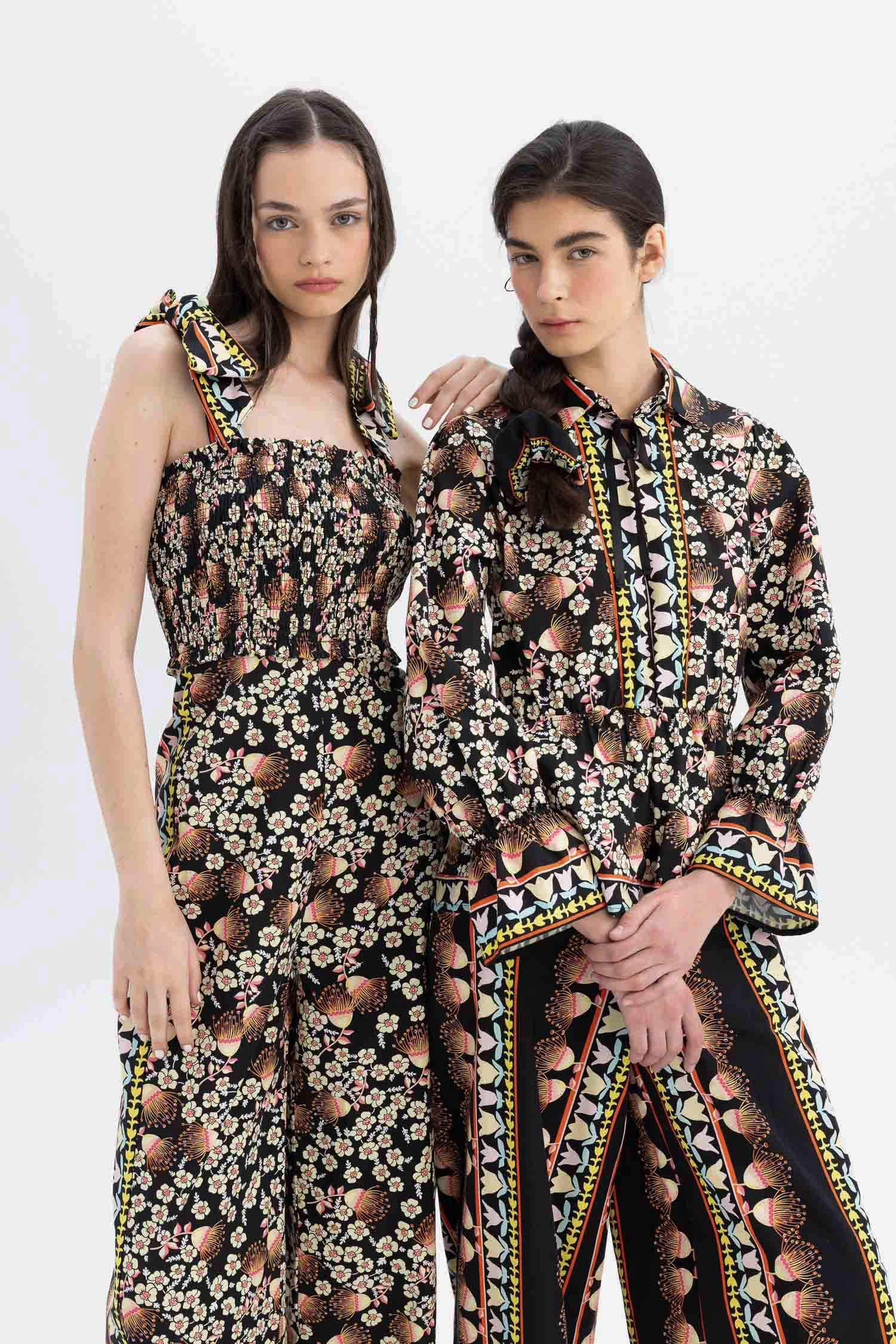 Lug Von Siga x DeFacto Oversize Desenli V Yaka Poplin Uzun Kollu Bluz