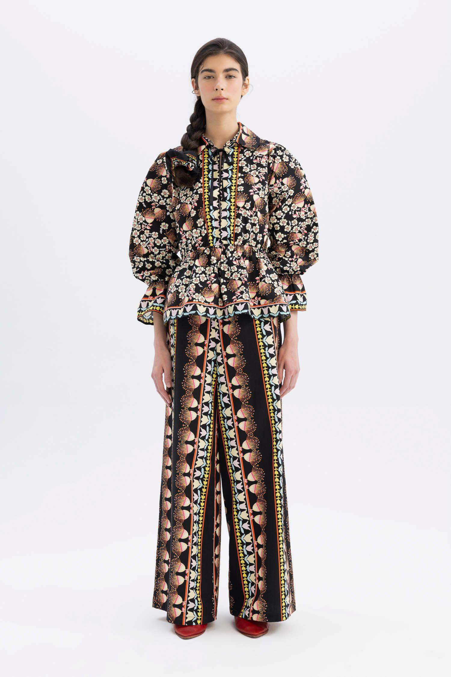 Lug Von Siga x DeFacto Oversize Desenli V Yaka Poplin Uzun Kollu Bluz