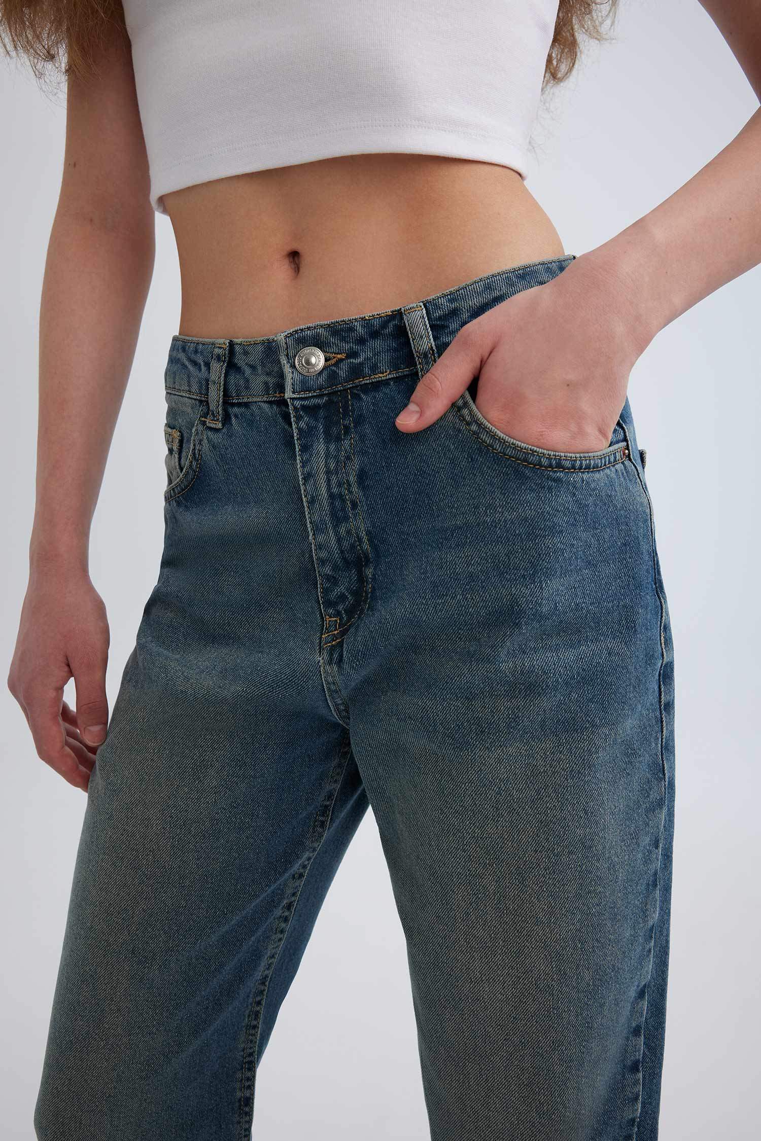 بنطرون جينز وايد ليج