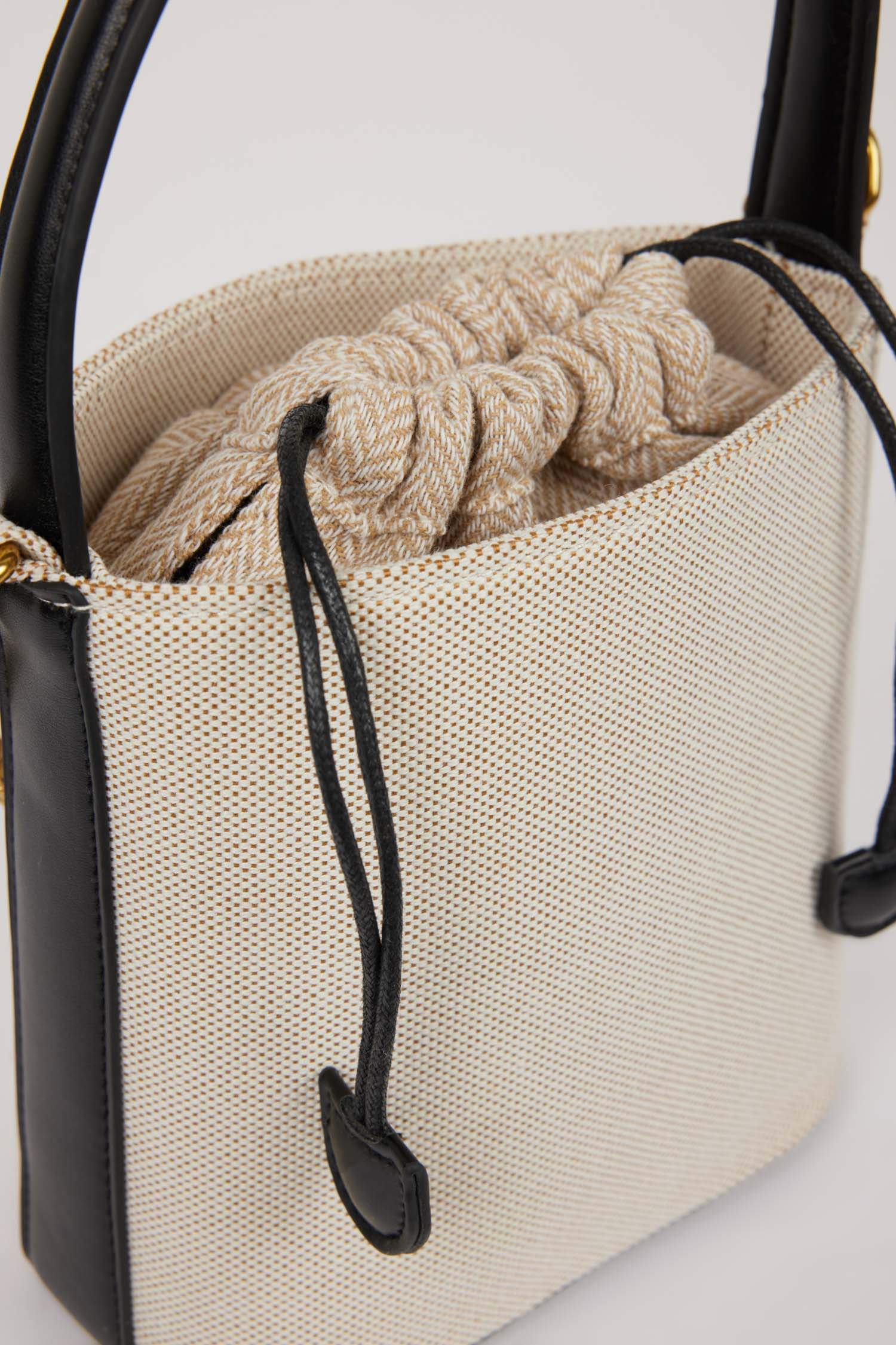 Kadın Kanvas Omuz Çantası