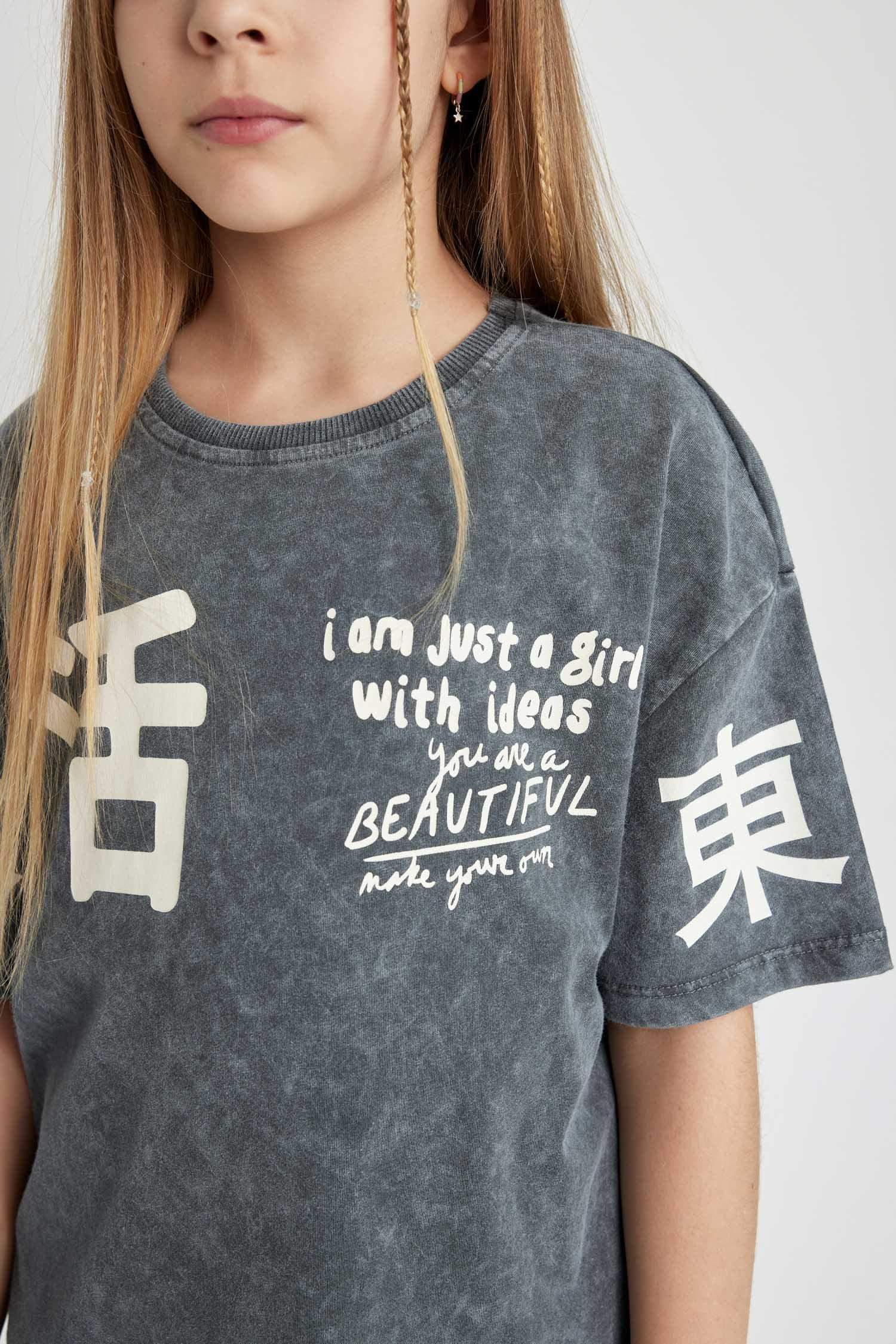 Kız Çocuk Relax Fit Bisiklet Yaka Baskılı Yıkamalı Soluk Efektli Kısa Kollu Tişört