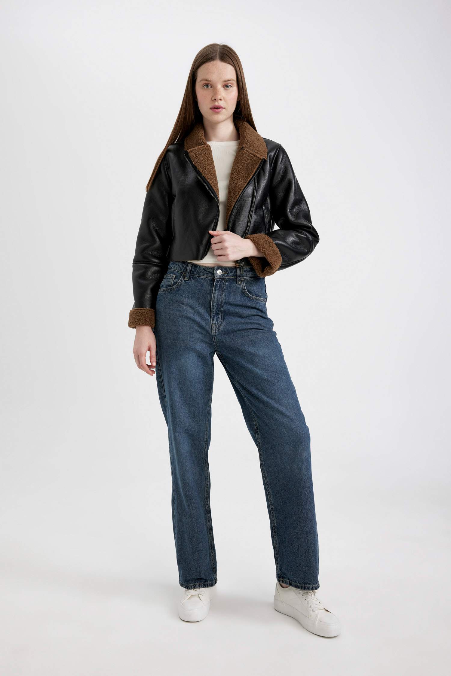 Su Geçirmez Regular Kalıp Fermuarlı İçi Suni Kürklü Kısa Suni Deri Mont