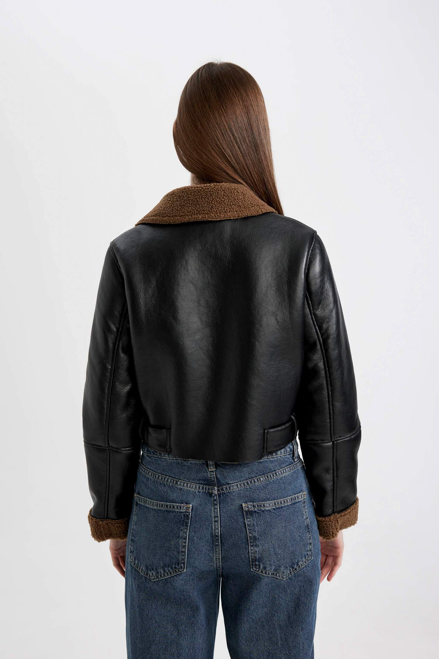 Su Geçirmez Regular Kalıp Fermuarlı İçi Suni Kürklü Kısa Suni Deri Mont