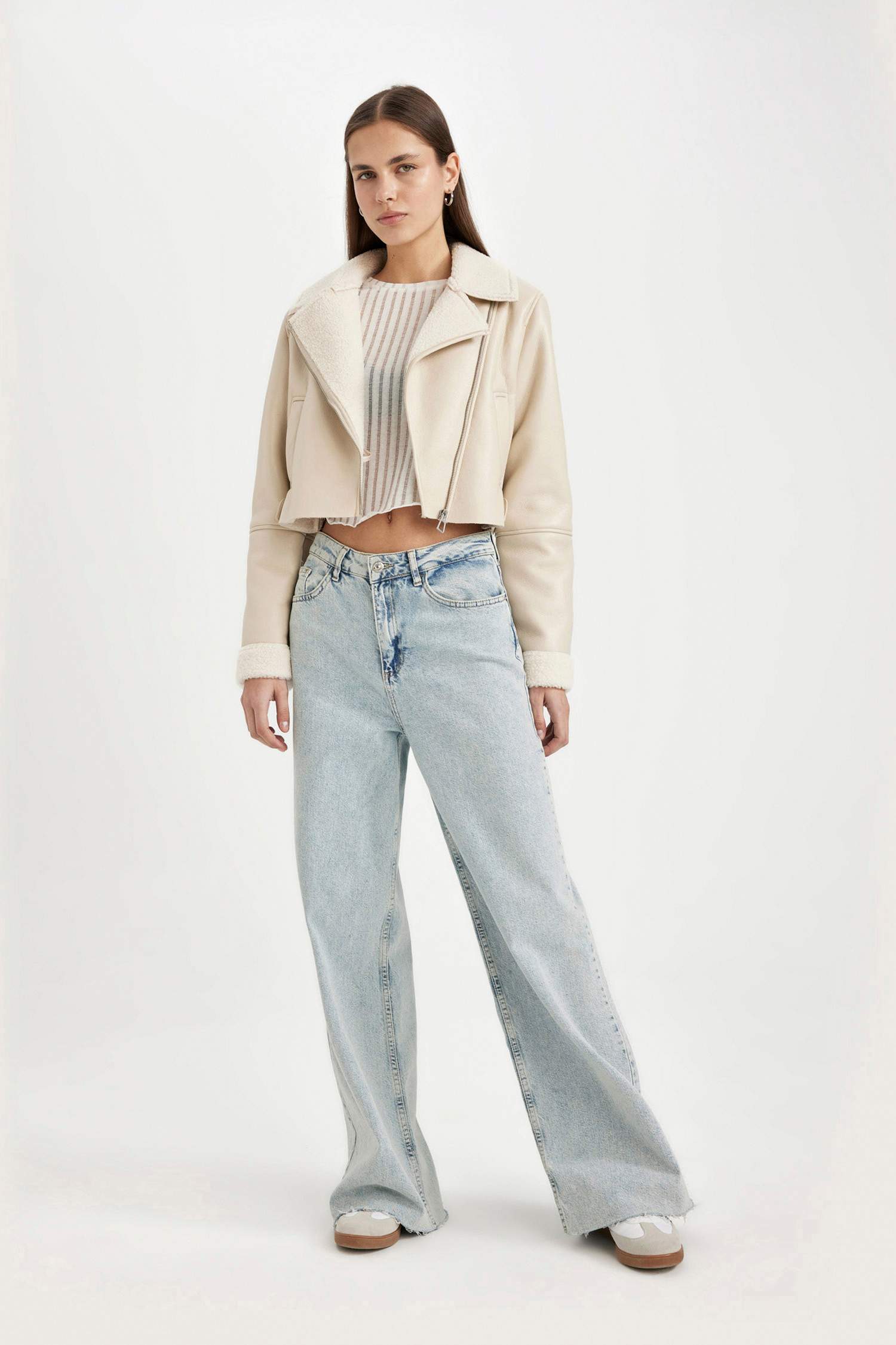 Su Geçirmez Regular Kalıp Fermuarlı İçi Suni Kürklü Kısa Suni Deri Mont