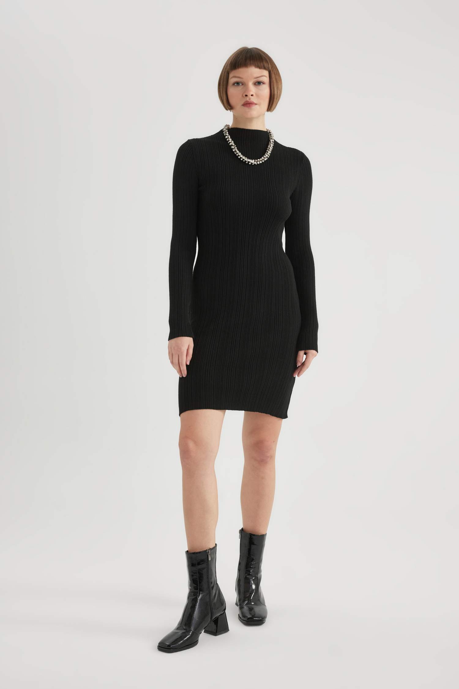 Fitted Yarım Balıkçı Yaka Uzun Kollu Mini Triko Elbise