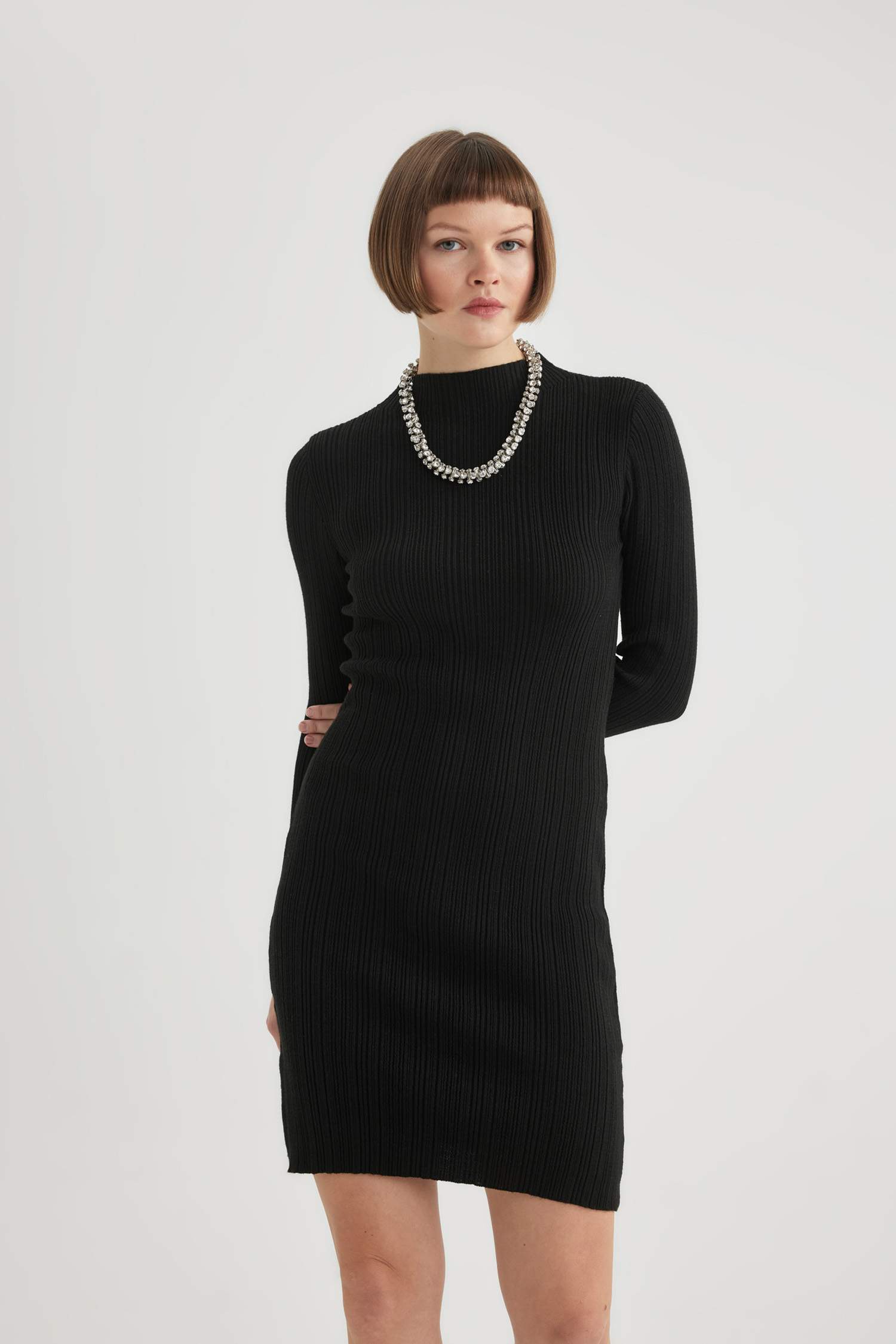 Fitted Yarım Balıkçı Yaka Uzun Kollu Mini Triko Elbise