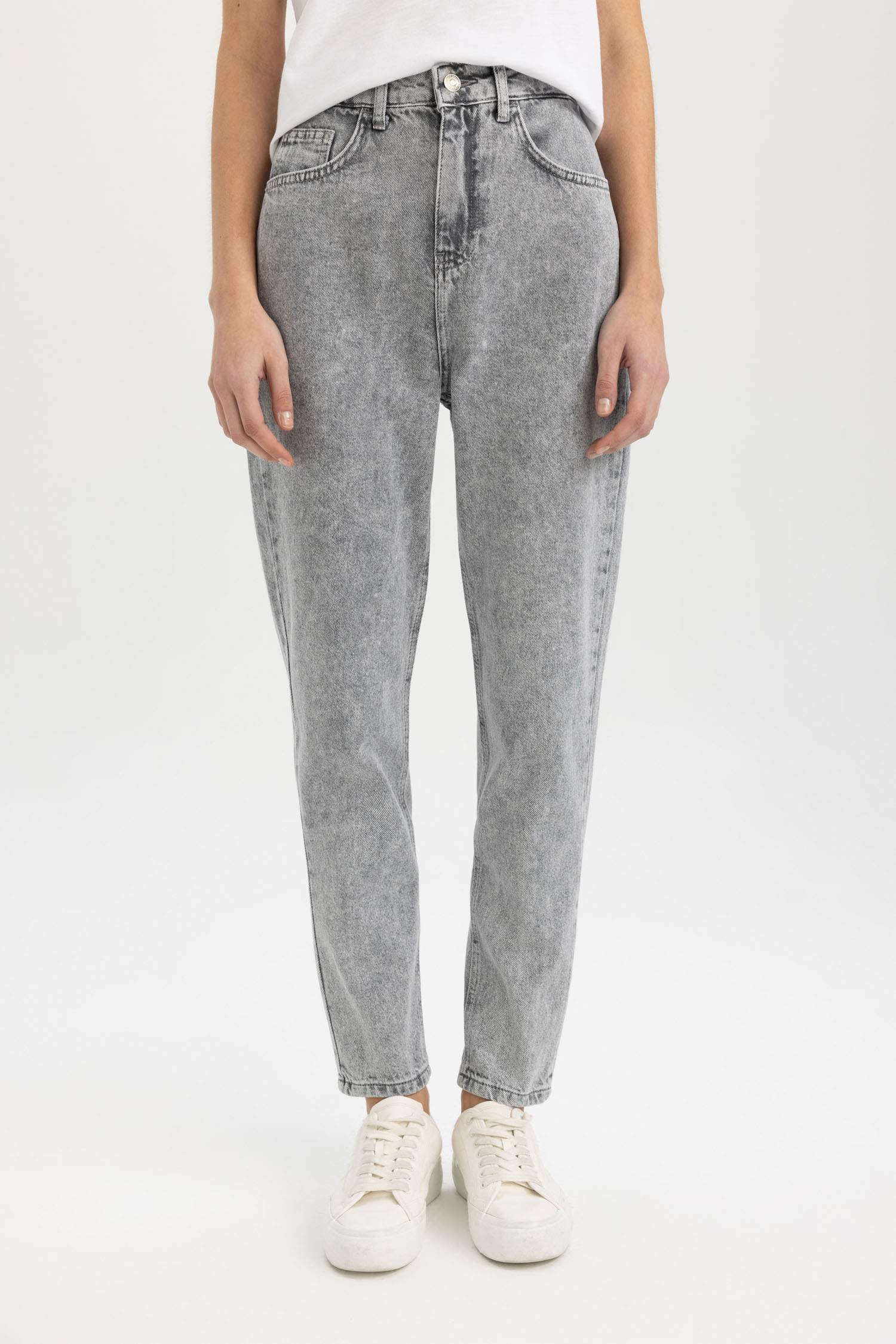 Lina Mom Fit High Waist Ankle Length Jeans