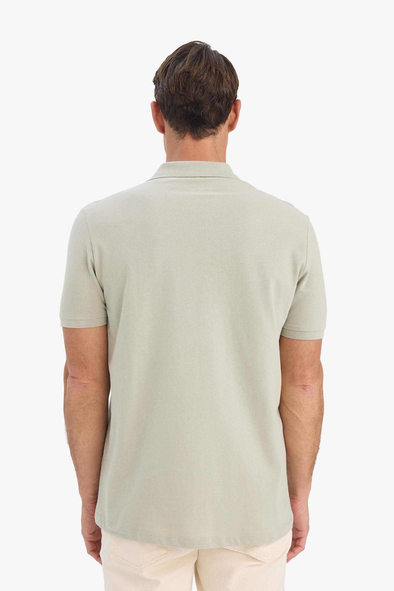 تيشيرت بولو سادة بيزك بيكيه قصة عادية