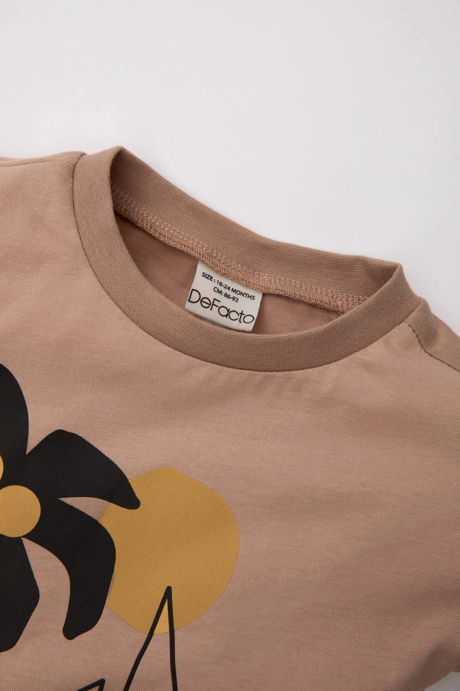 تيشيرت ولادي نص كم قصة عادية بطبعة نخيل