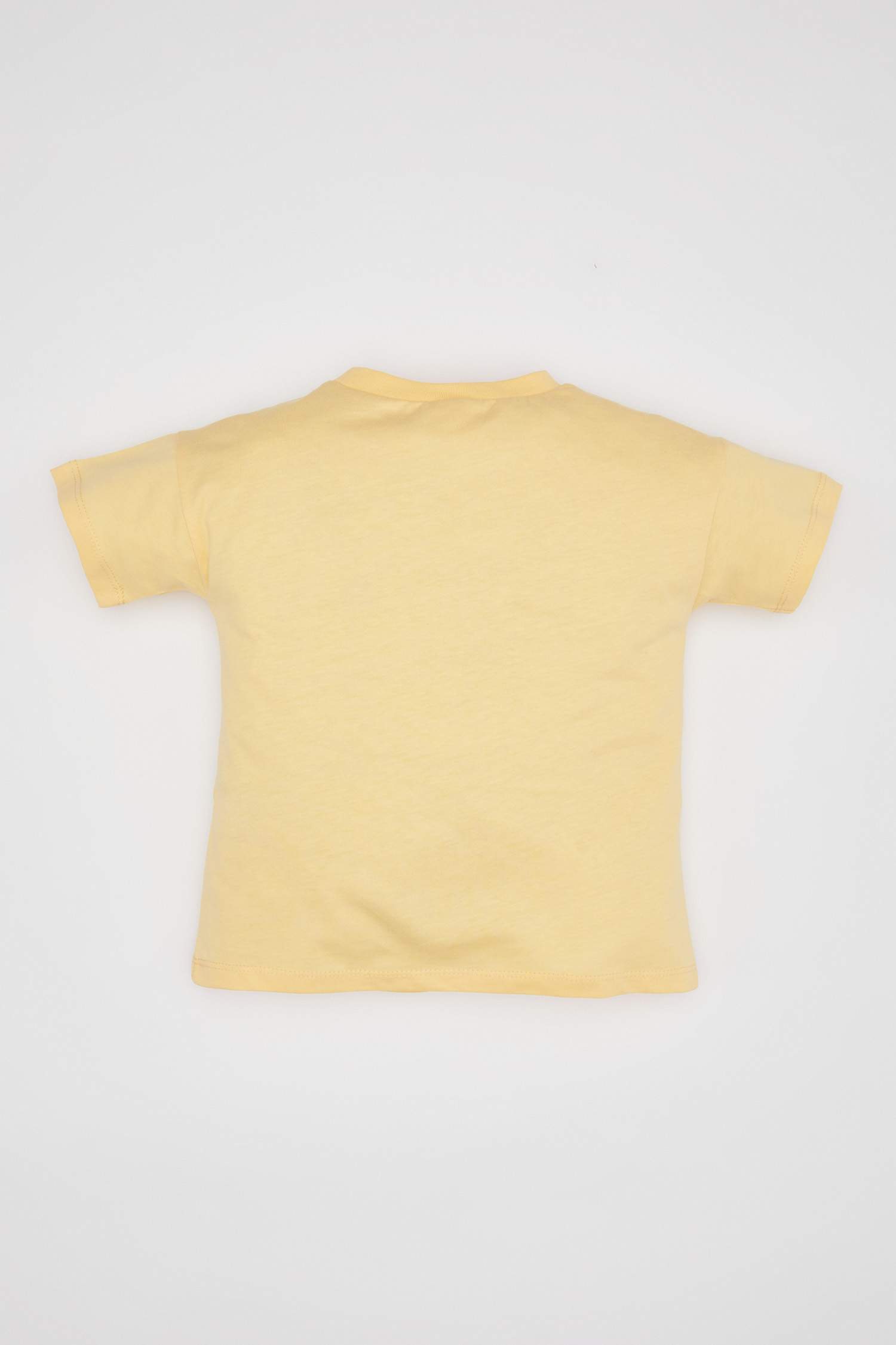 تيشيرت ولادي نص كم قصة عادية برقبة مستديرة