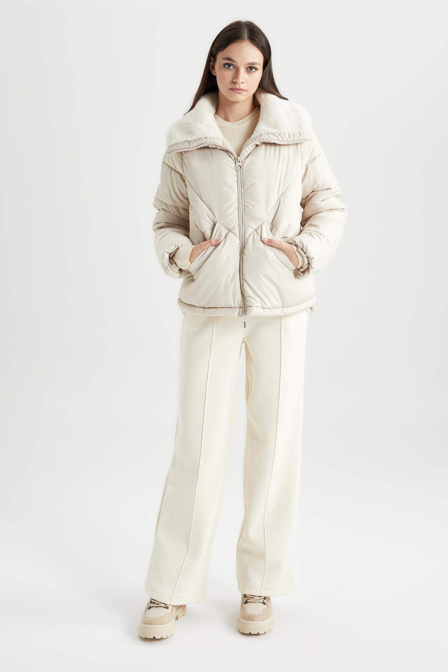 Waterproof Regular Fit Faux Fur Lined Puffer Jacket