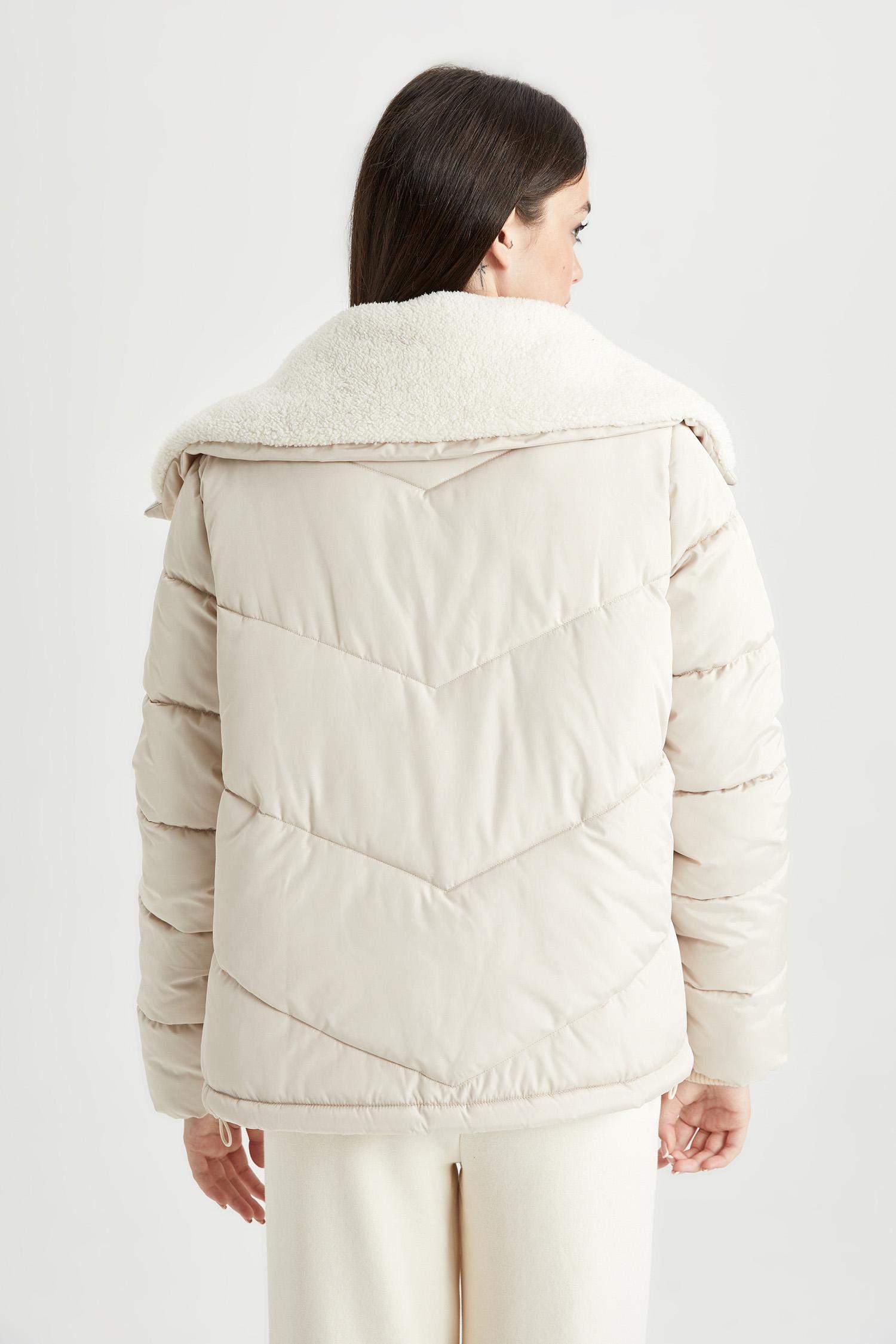 Waterproof Regular Fit Faux Fur Lined Puffer Jacket