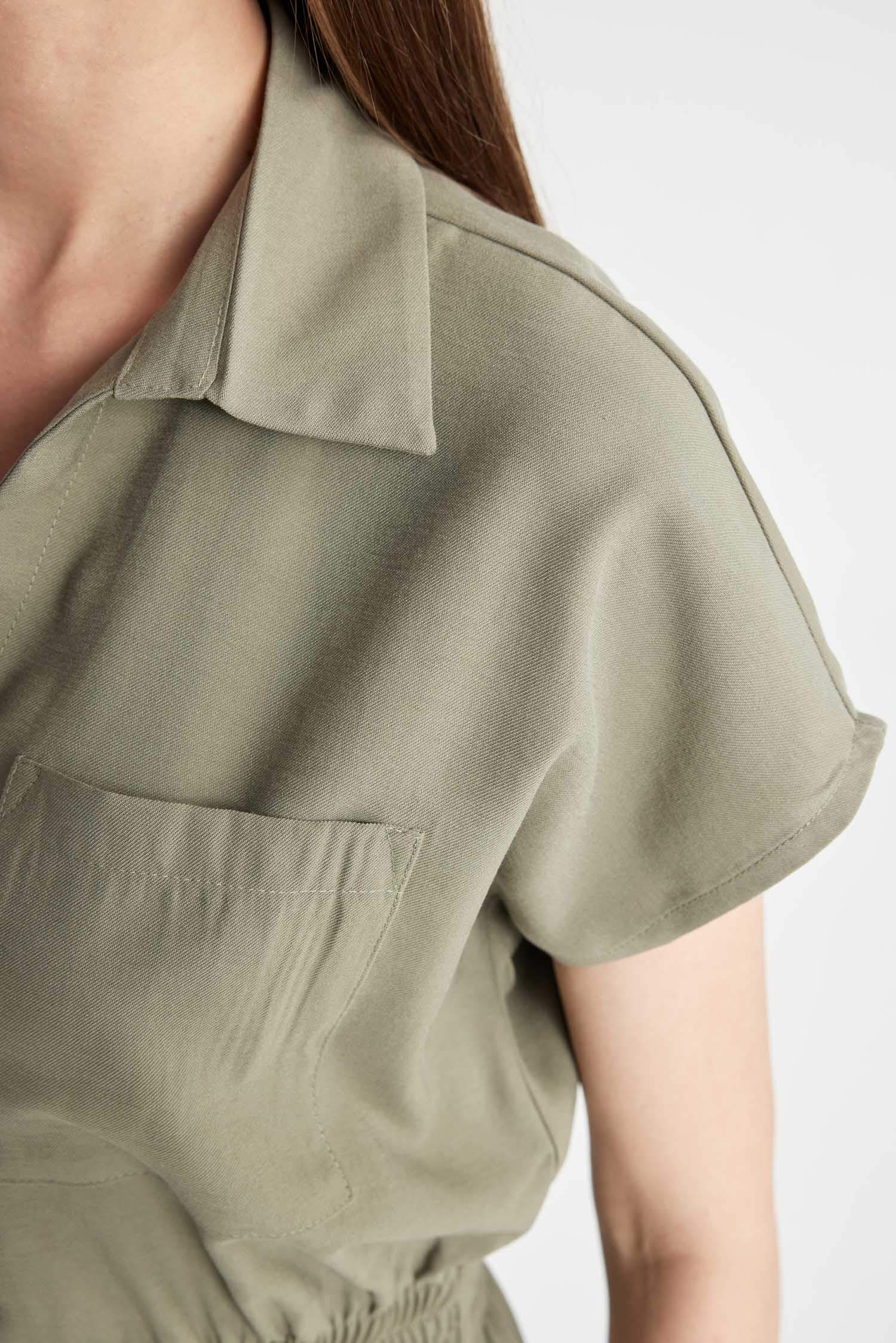 جمبسوت نص كم برقبة قميص