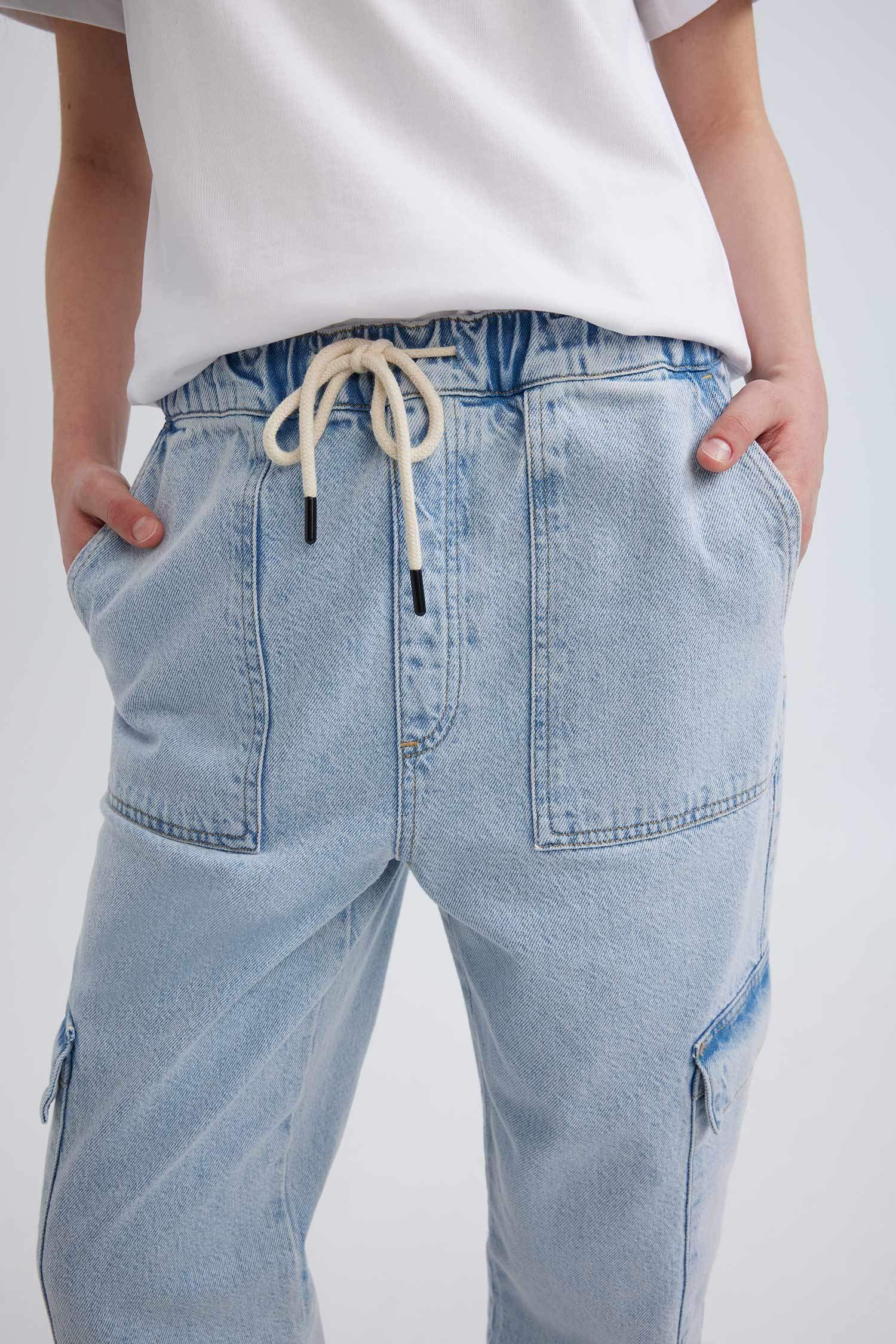 بنطرون جينز كارجو جوجر بتأثير باهت وخصر عالي