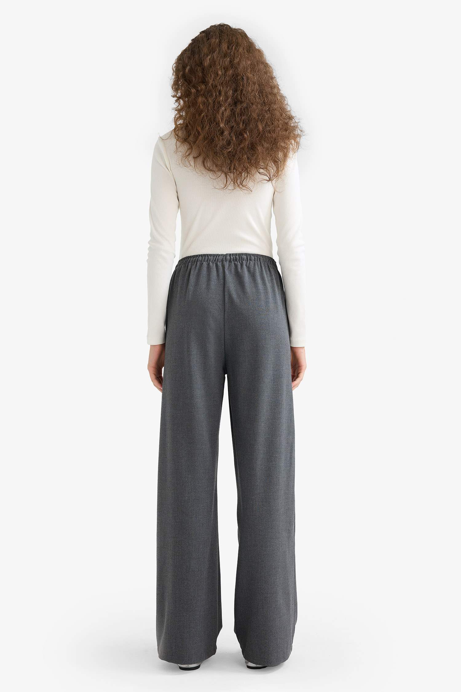 بنطلون وايد ليج برجل واسع وخصر عادي