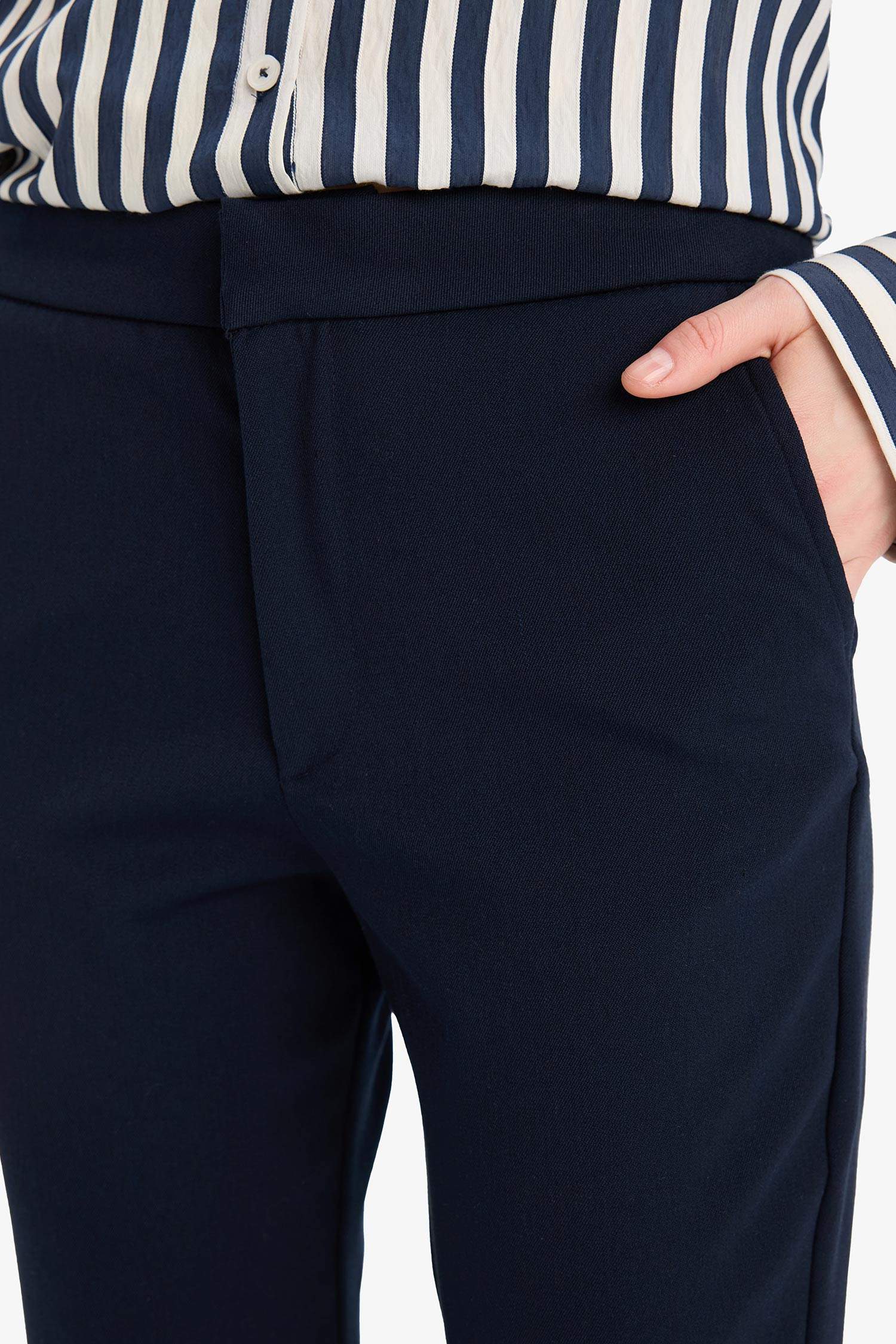 بنطلون سادة تشينو كلاسيكي بخصر عادي