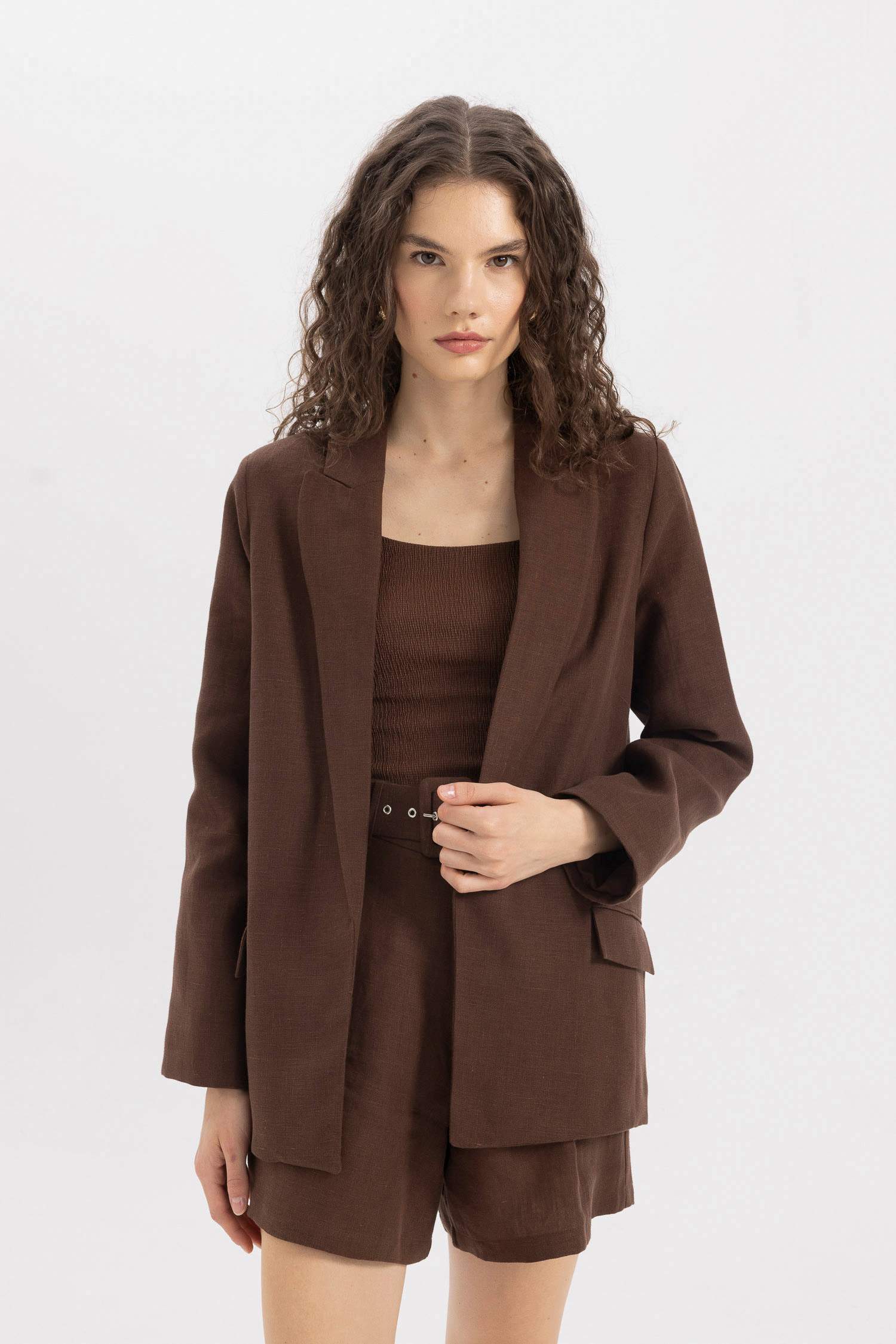 Блейзер оверсайз из льна для женщин