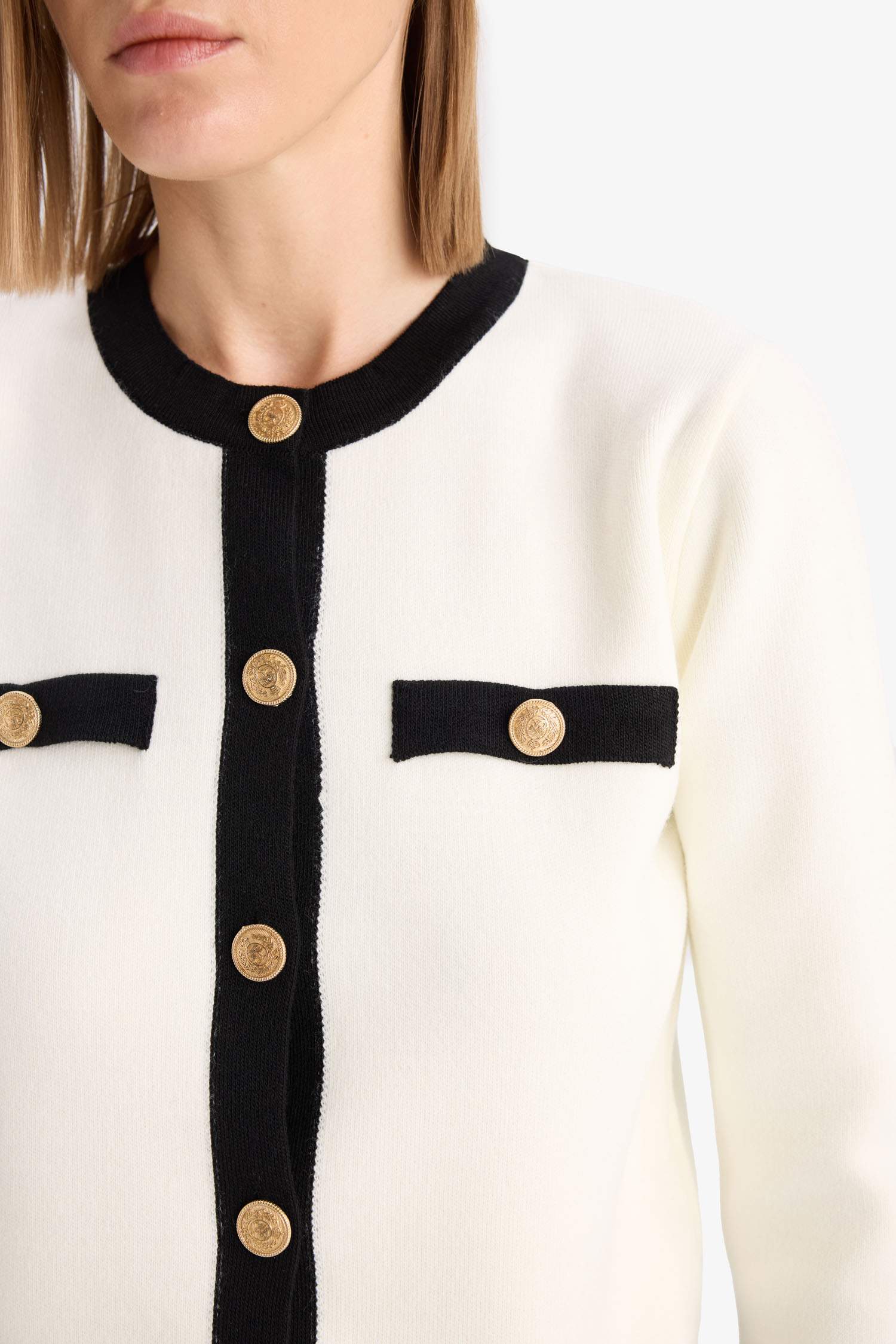 Regular Fit Bisiklet Yaka Düğmeli Triko Hırka