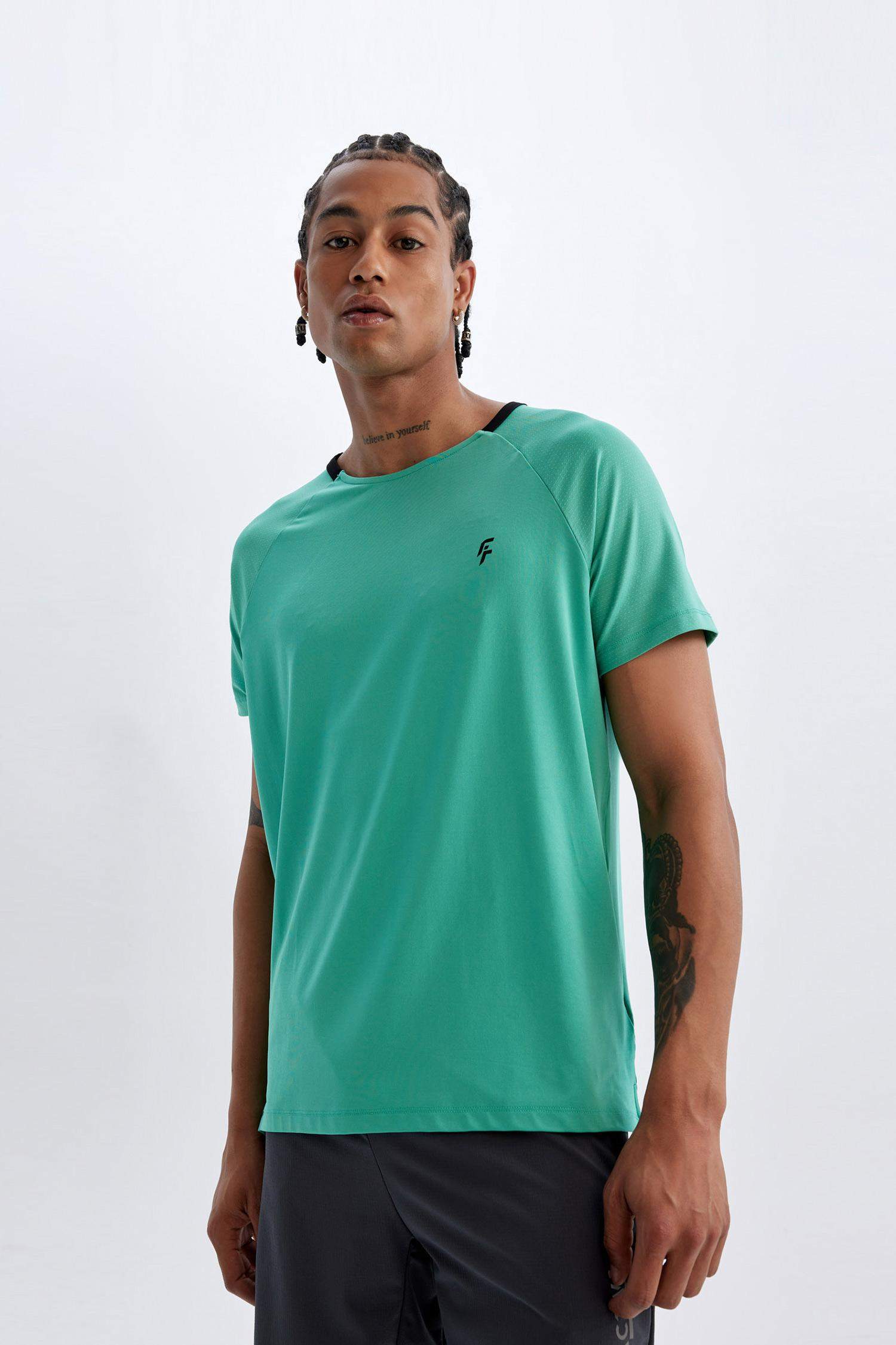 Standard Fit Crew Neck Heavy Fabric T-Shirt