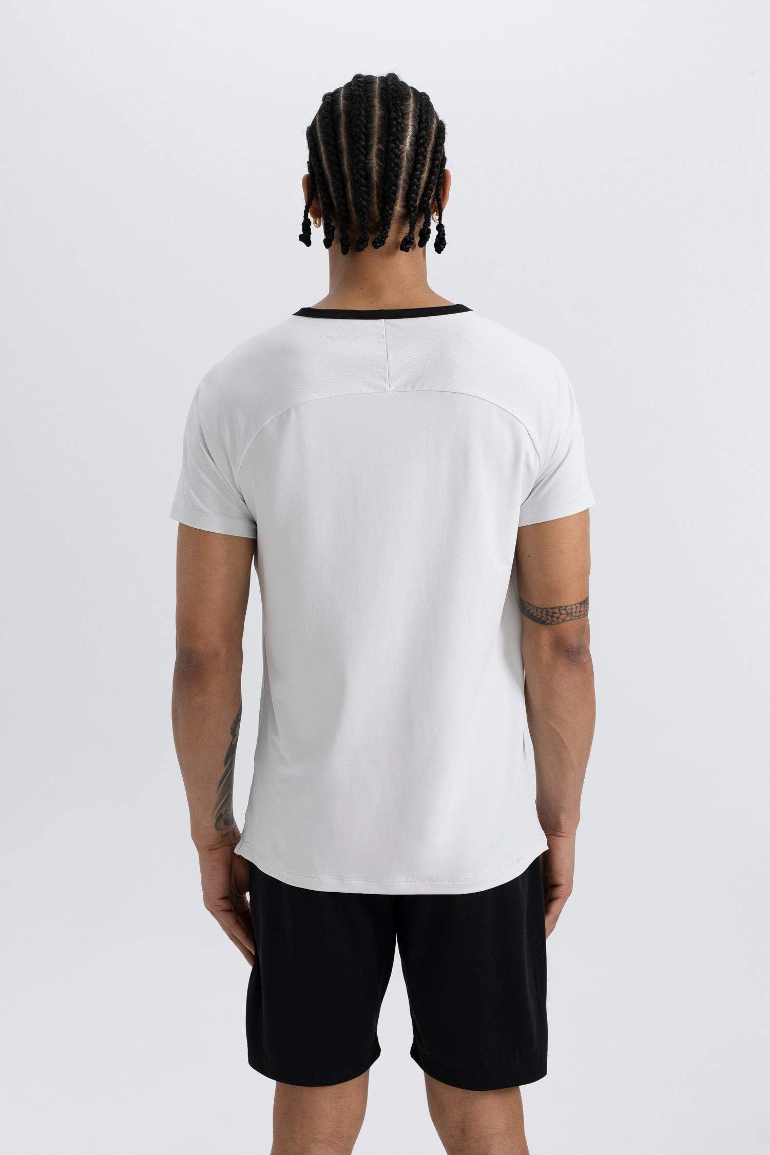 Standard Fit Crew Neck Heavy Fabric T-Shirt