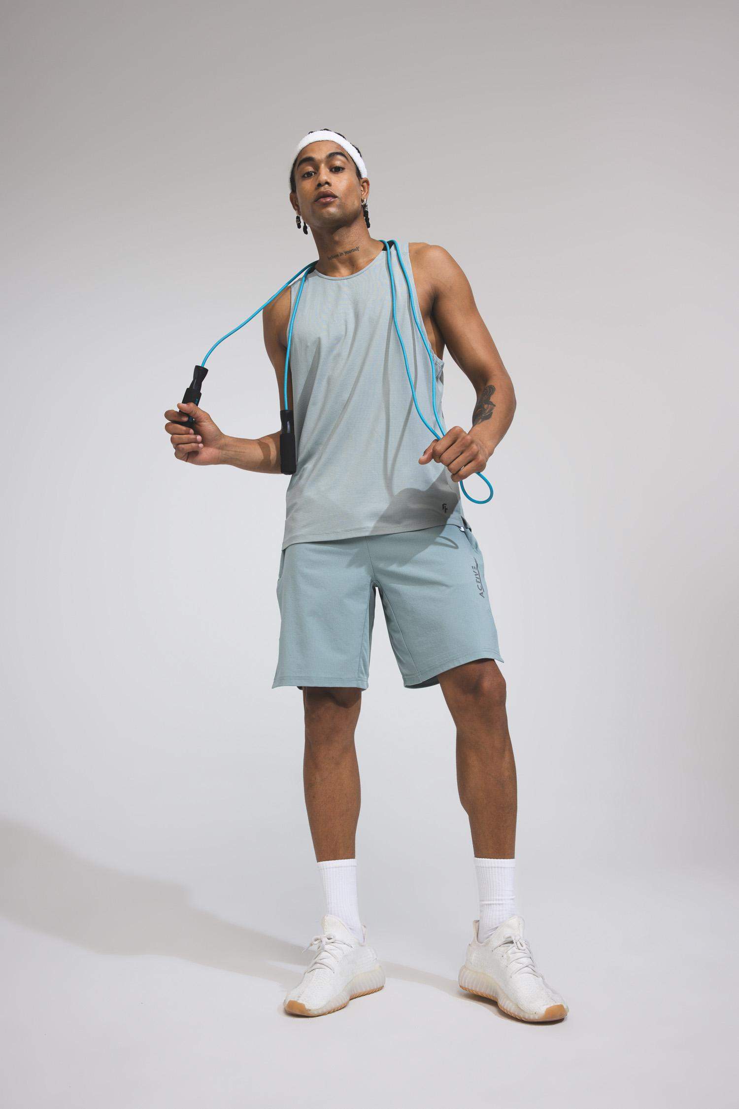 تي شيرت كت رياضي قصة عادية بدون كم من DeFactoFit