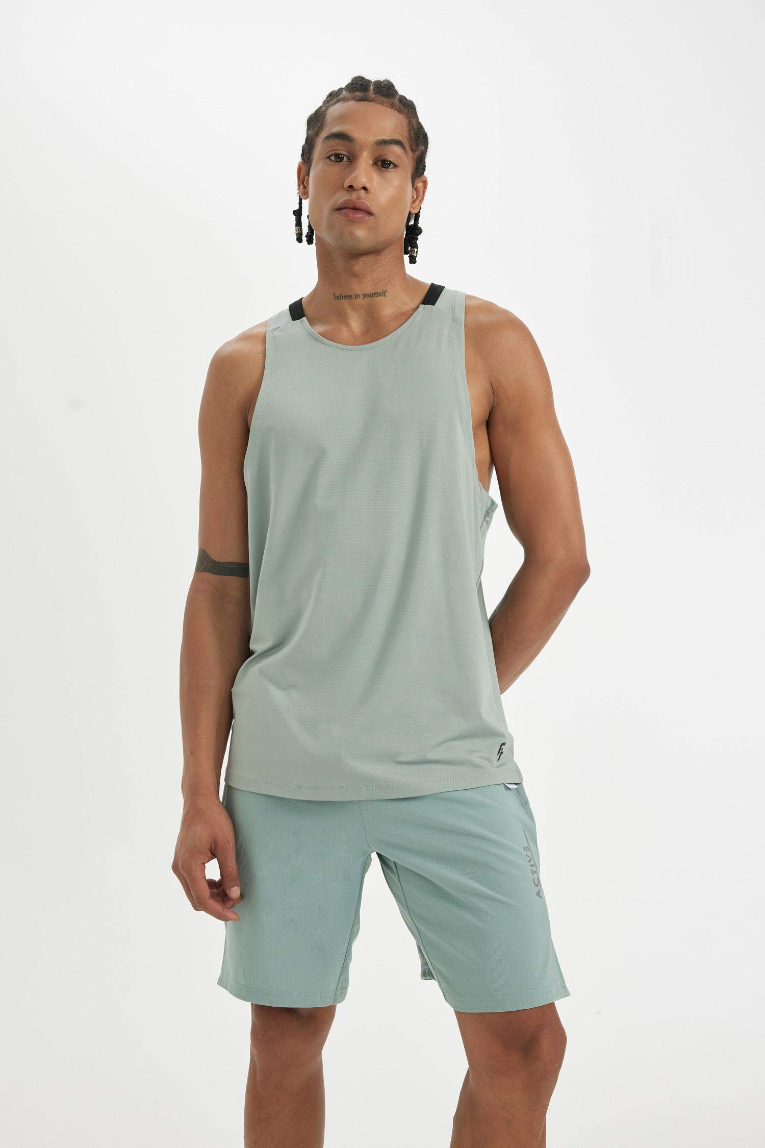 تي شيرت كت رياضي قصة عادية بدون كم من DeFactoFit