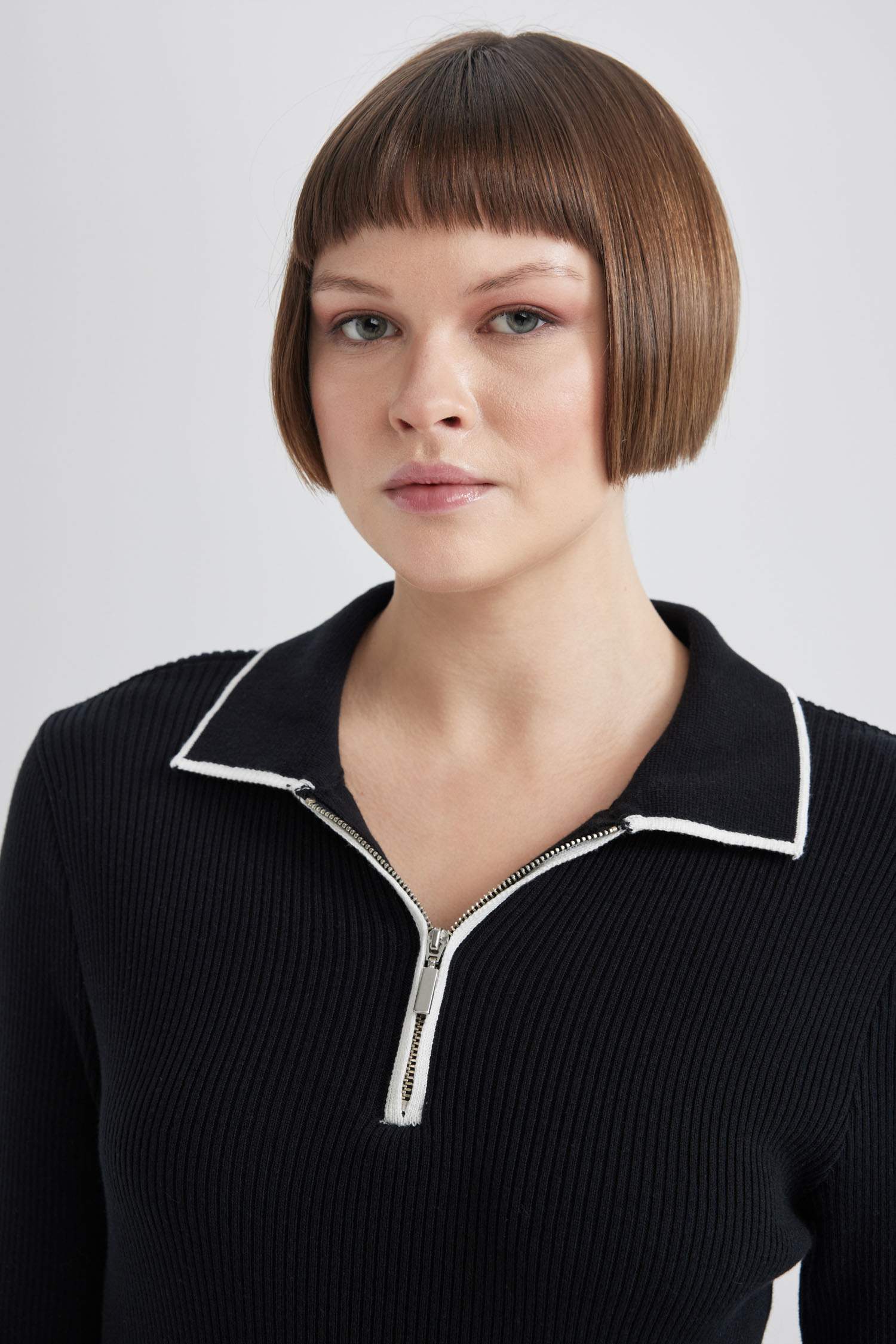 Robe longue en tricot à col polo zippé Coupe régulière