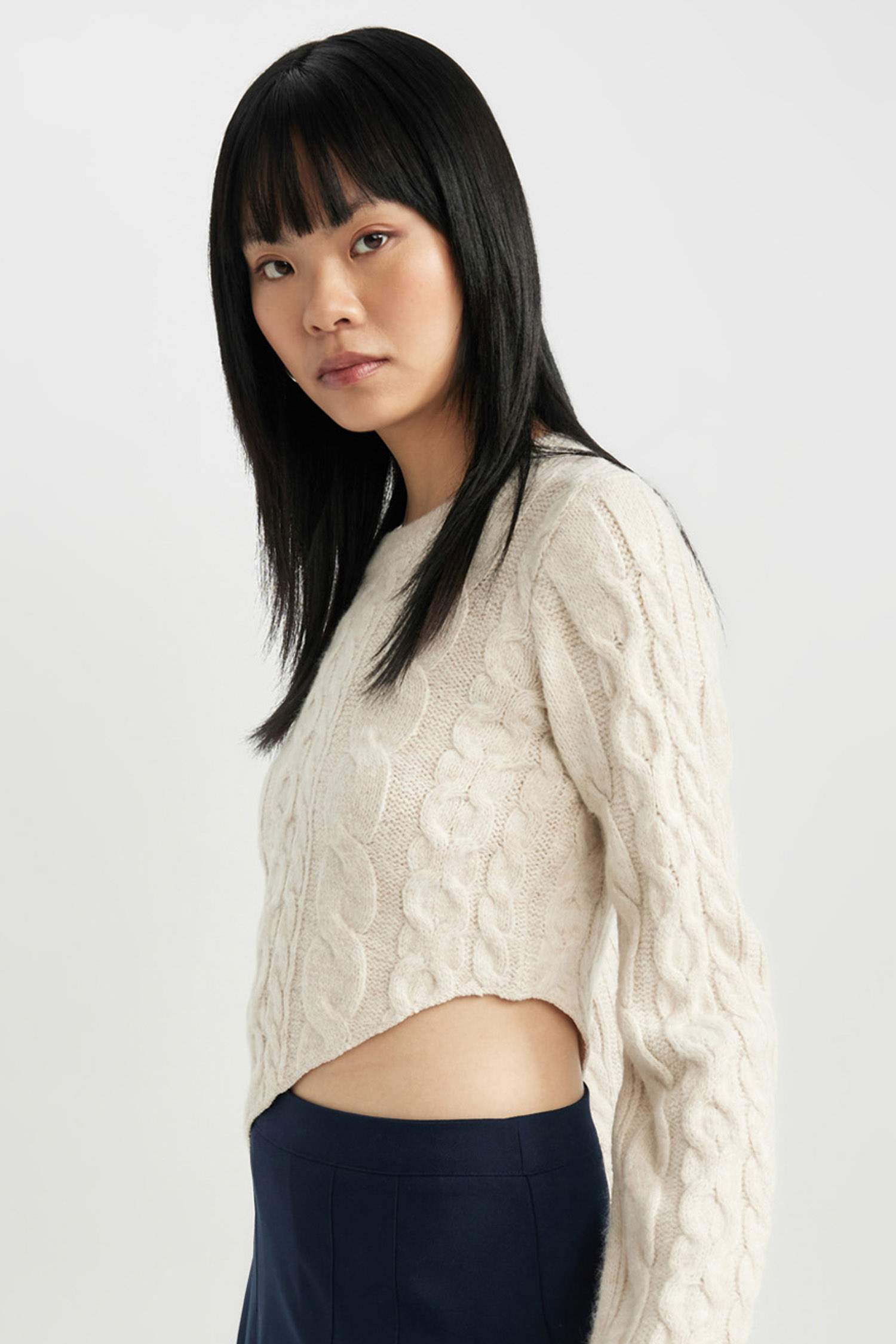 Slim Fit Dar Kesim Bisiklet Yaka Triko Kazak