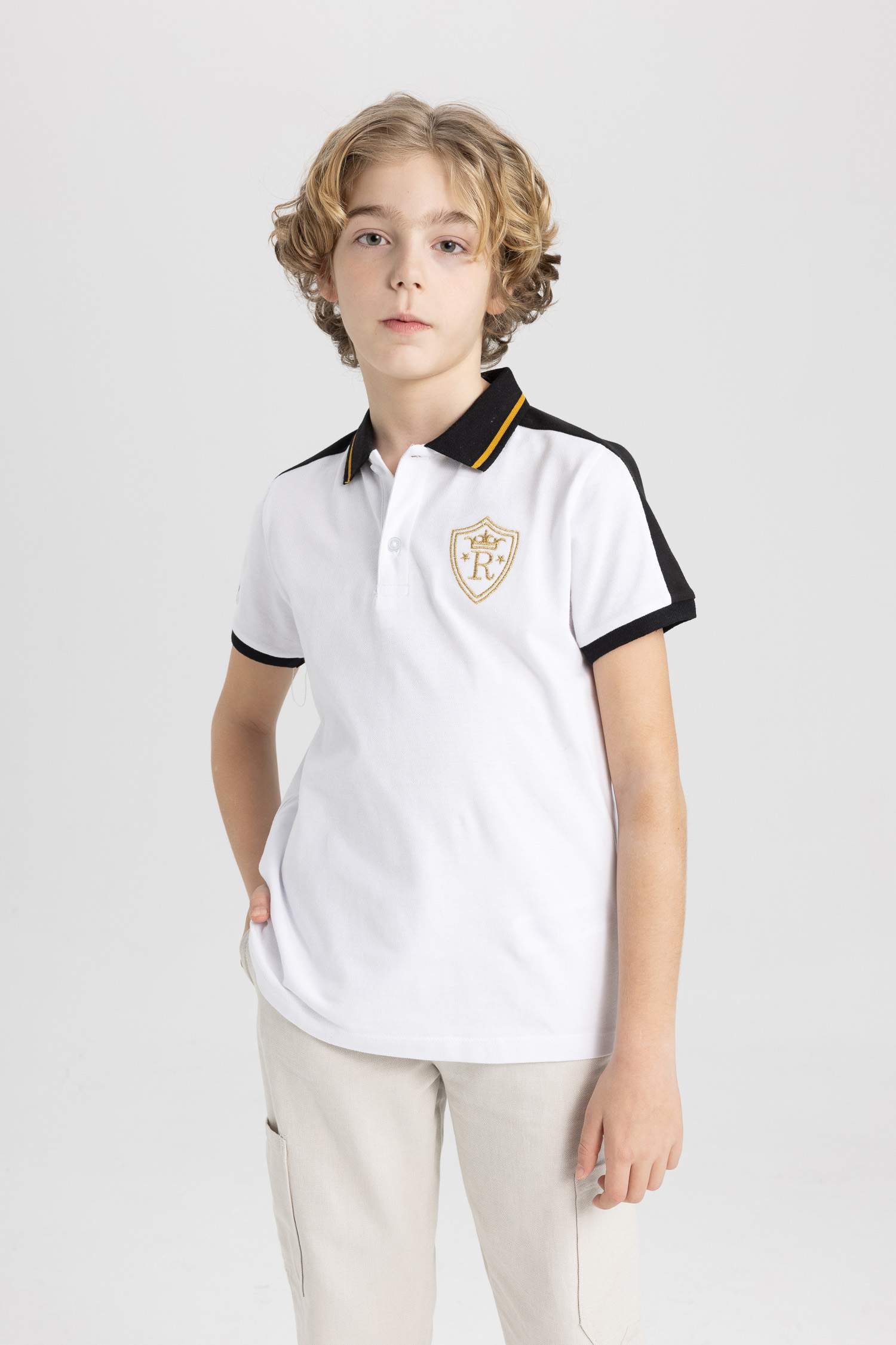 تيشيرت بولو ولادي بيكة نص ردن وقصة عادية