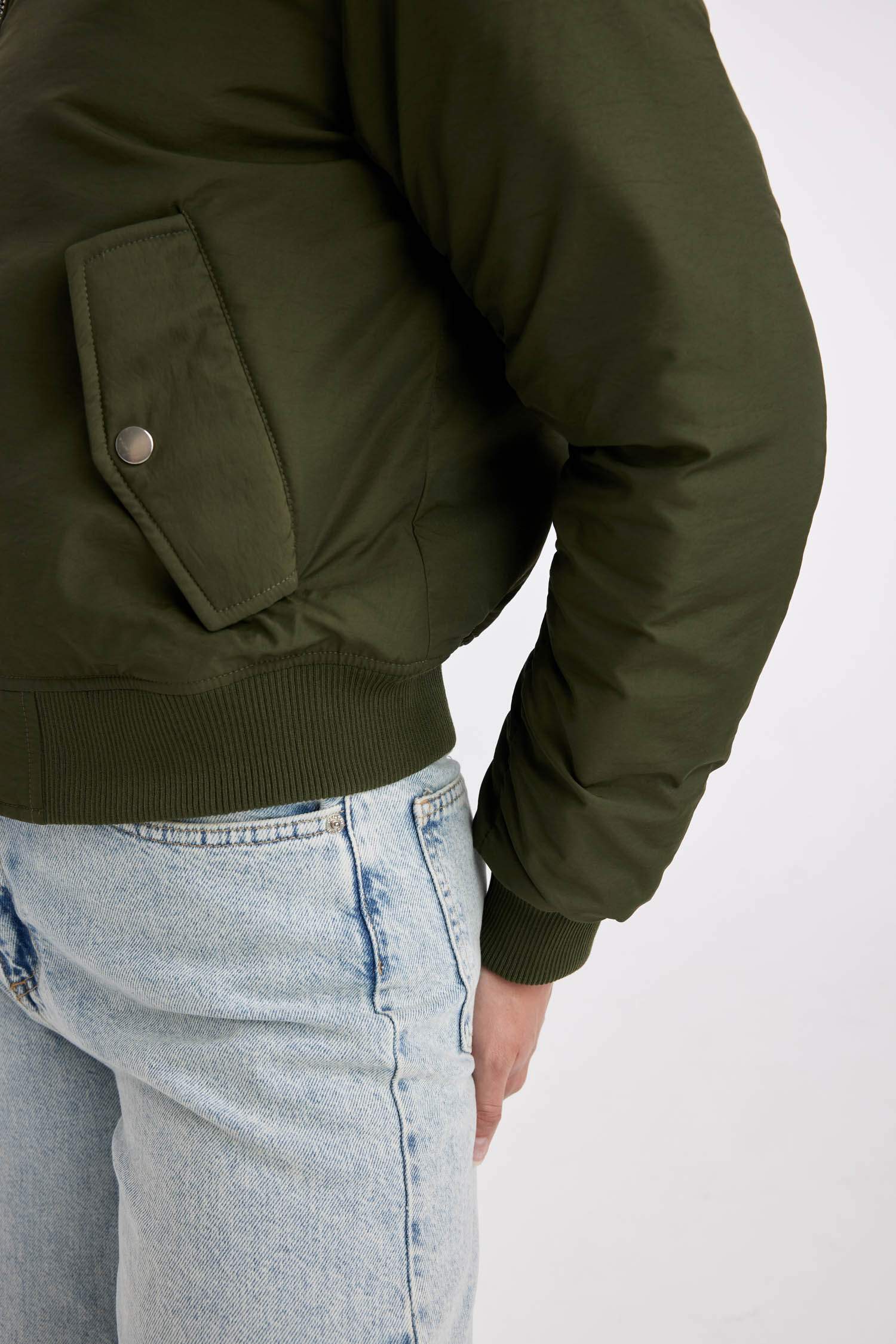 Su Geçirmez Kolej Yaka Düz Fermuarlı Cepli Bomber Ceket Mont