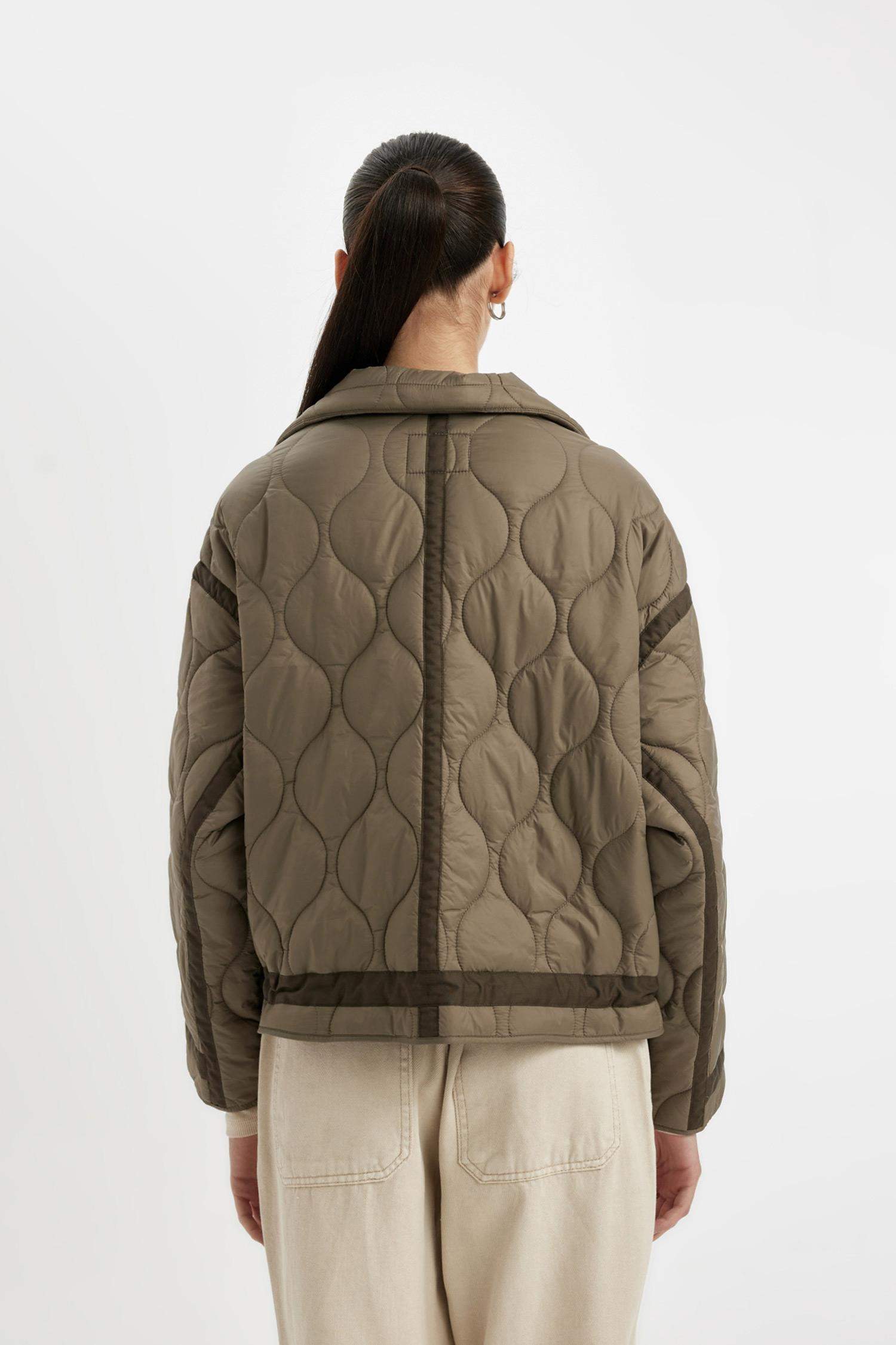 Oversize Geniş Kalıp Hafif Mevsimlik Mont Dik Yaka Kapitoneli Fermuarlı Çıtçıtlı Cepli