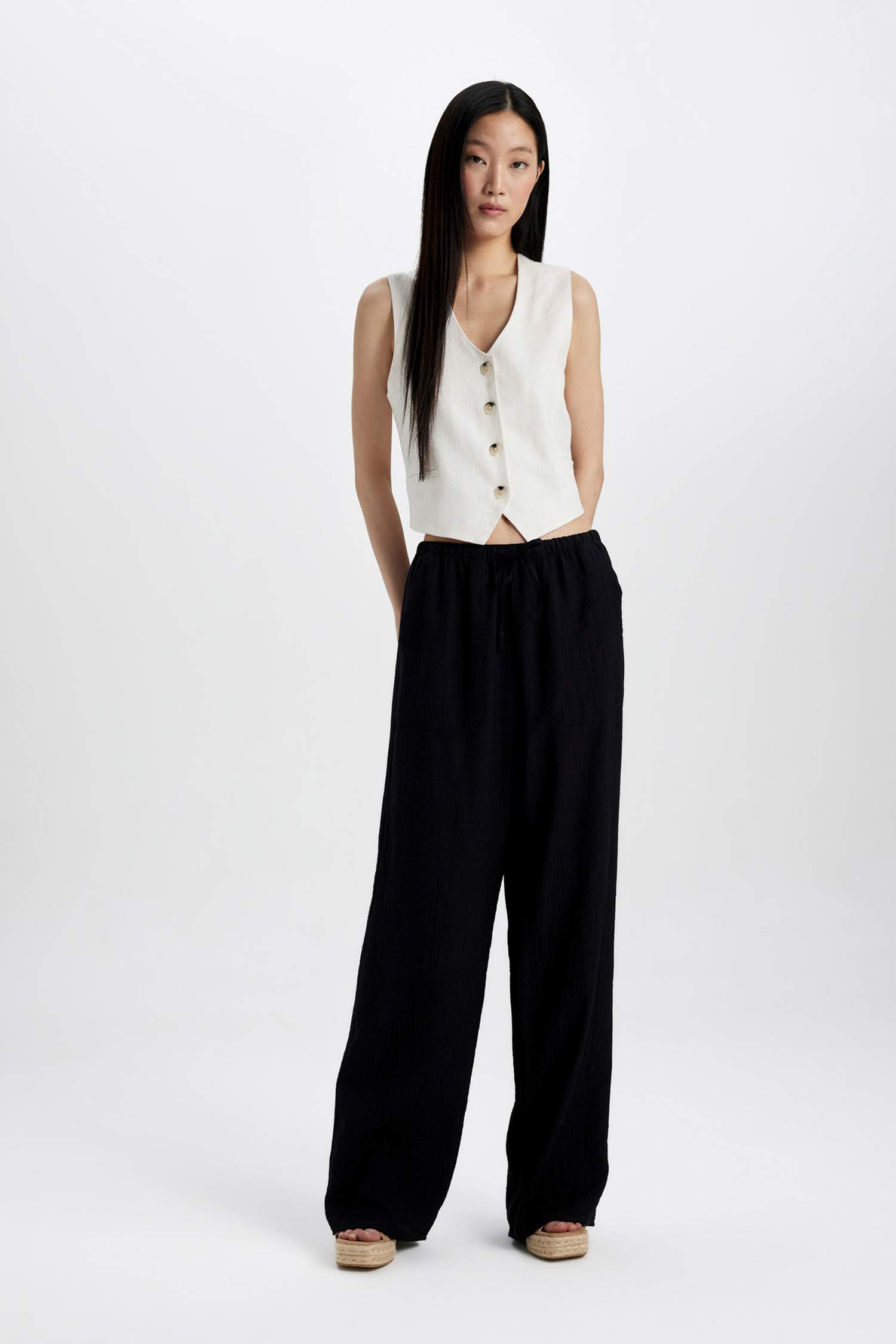 Straight Fit Wide Leg With Pockets Crinkle Fabric Trousers