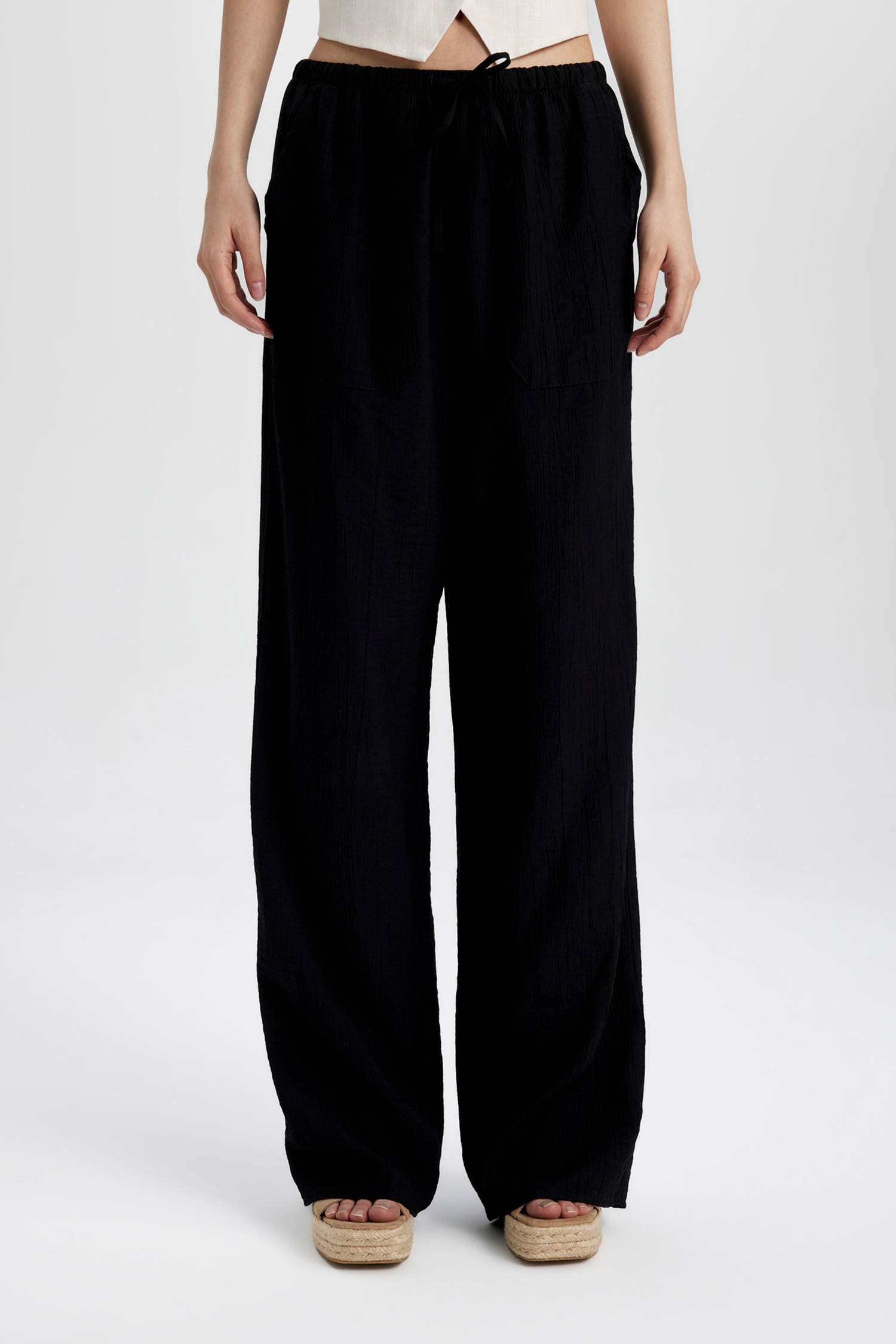 Straight Fit Wide Leg With Pockets Crinkle Fabric Trousers