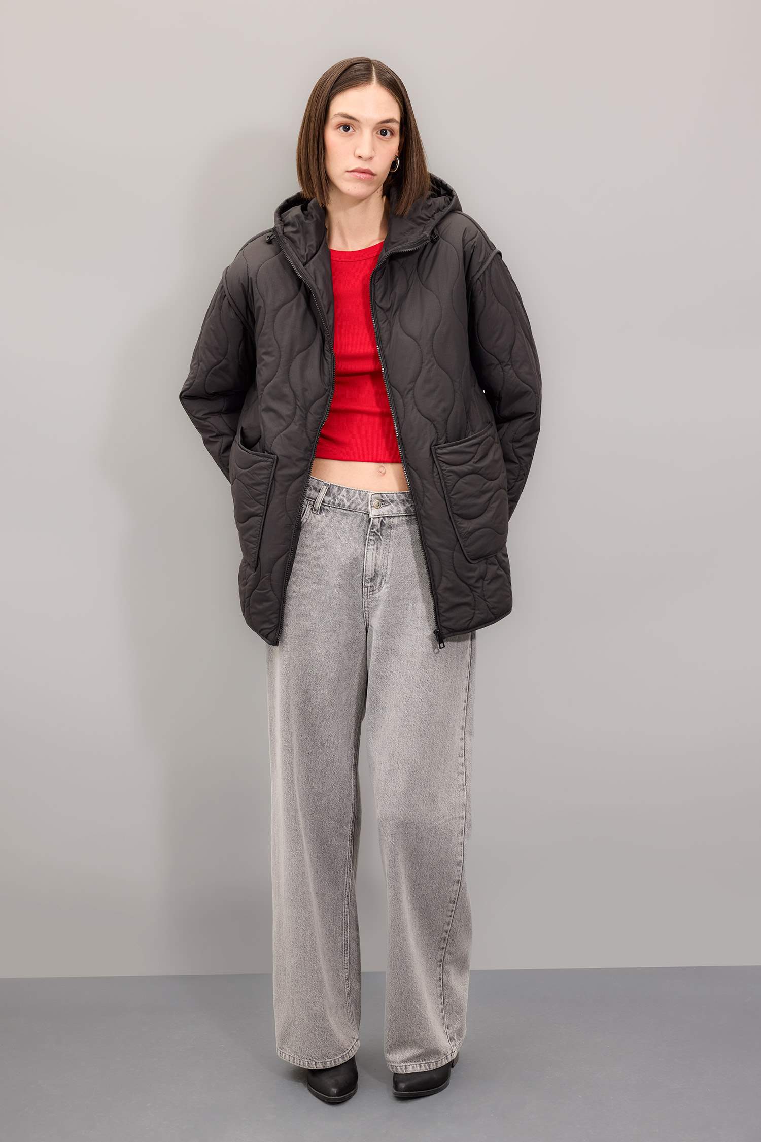 Regular Fit Mont Kapüşonlu Kapitoneli Fermuarlı Cepli Mevsimlik