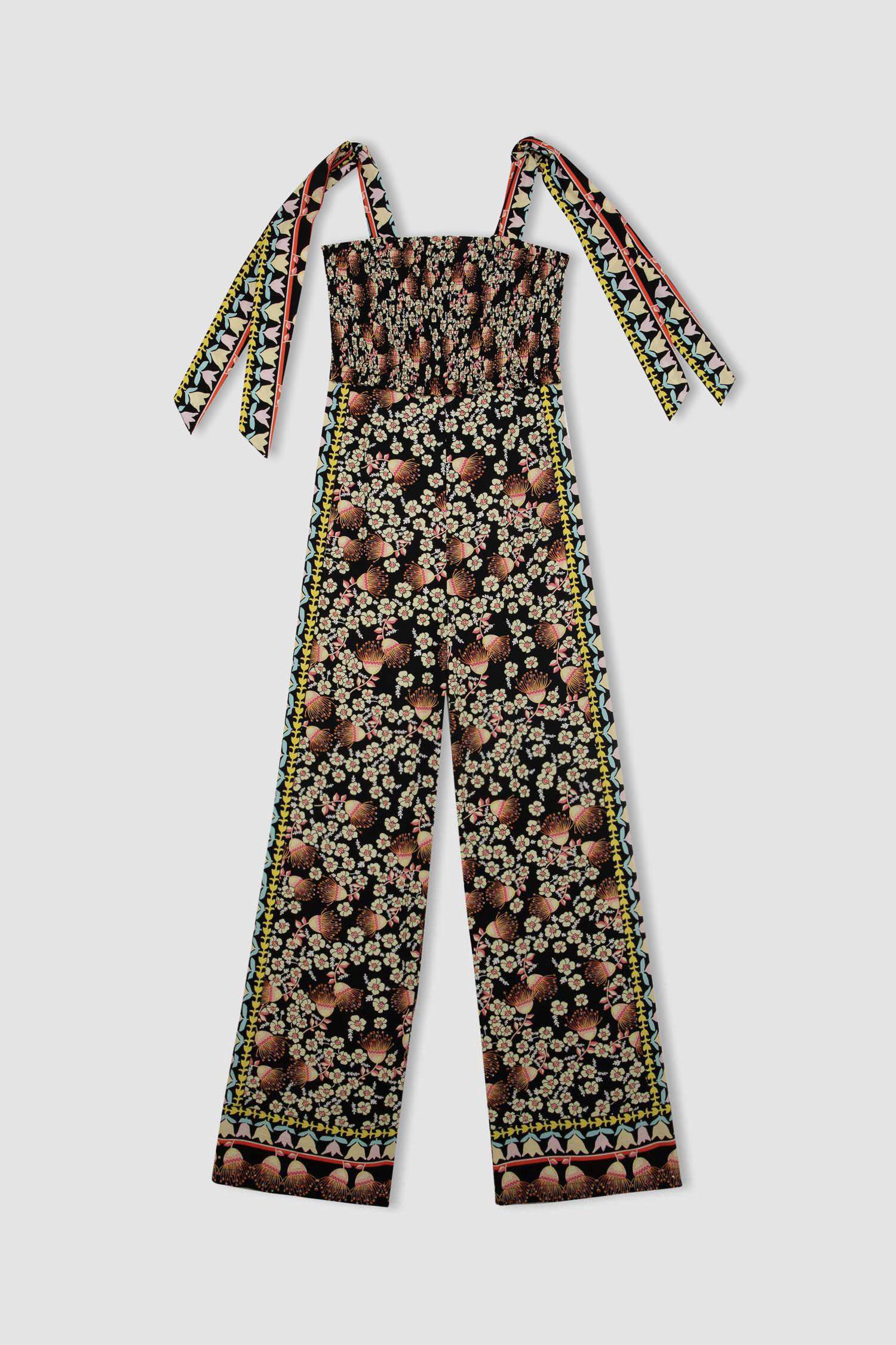 جمبسوت بوبلين بياخة مربعة بحمالات قابل للربط من Lug Von Siga x DeFacto