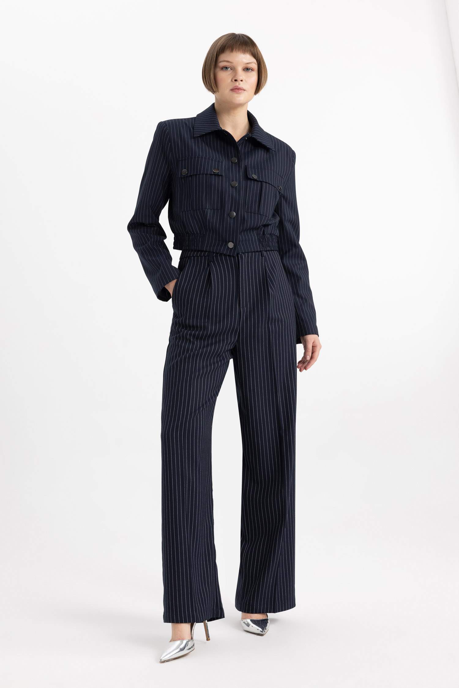 جاكيت قصة عادية