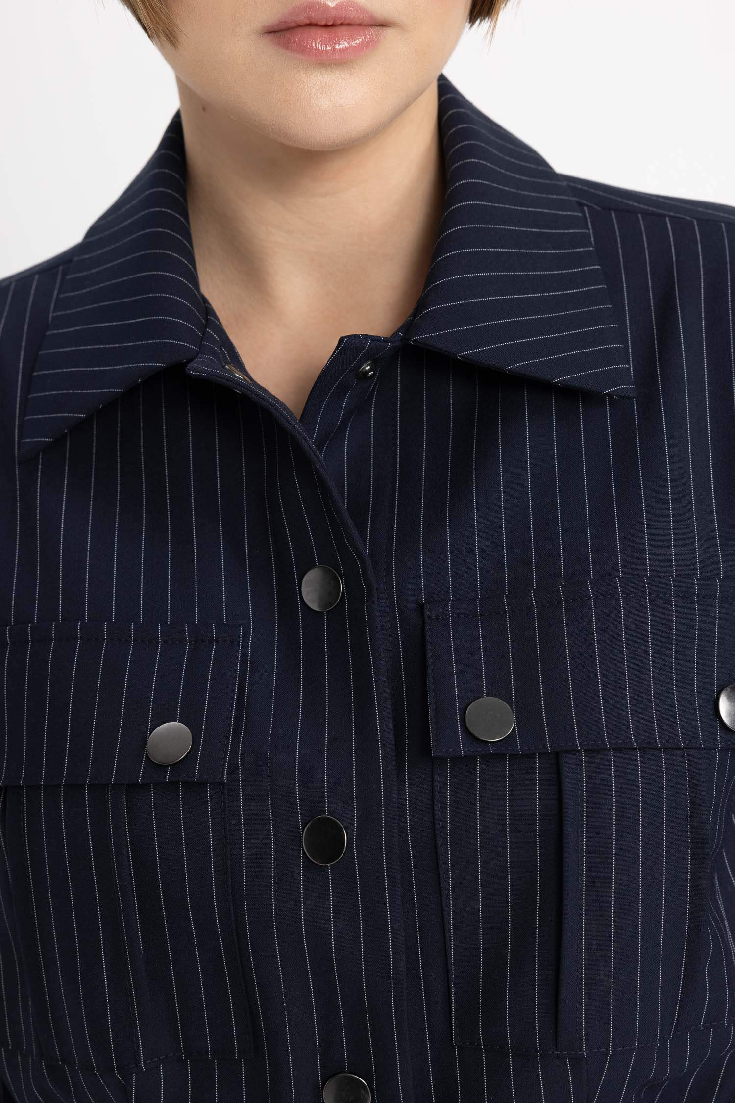 جاكيت قصة عادية