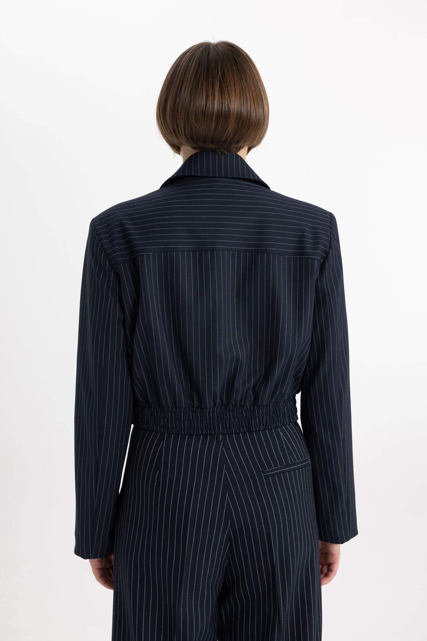 جاكيت قصة عادية