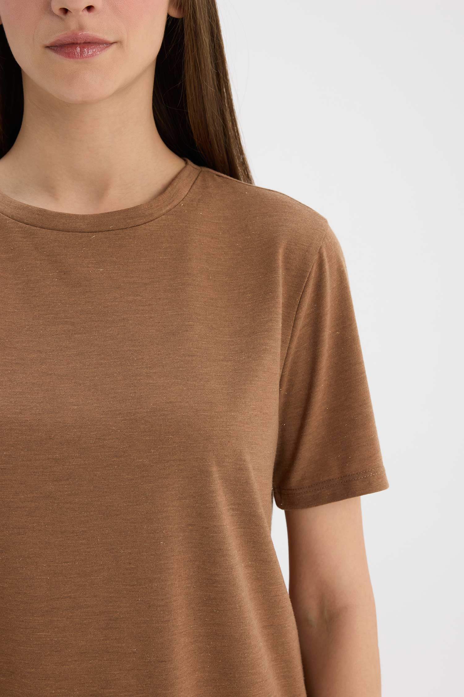 Relax Fit Bisiklet Yaka Simli Kumaş Kısa Kollu Tişört