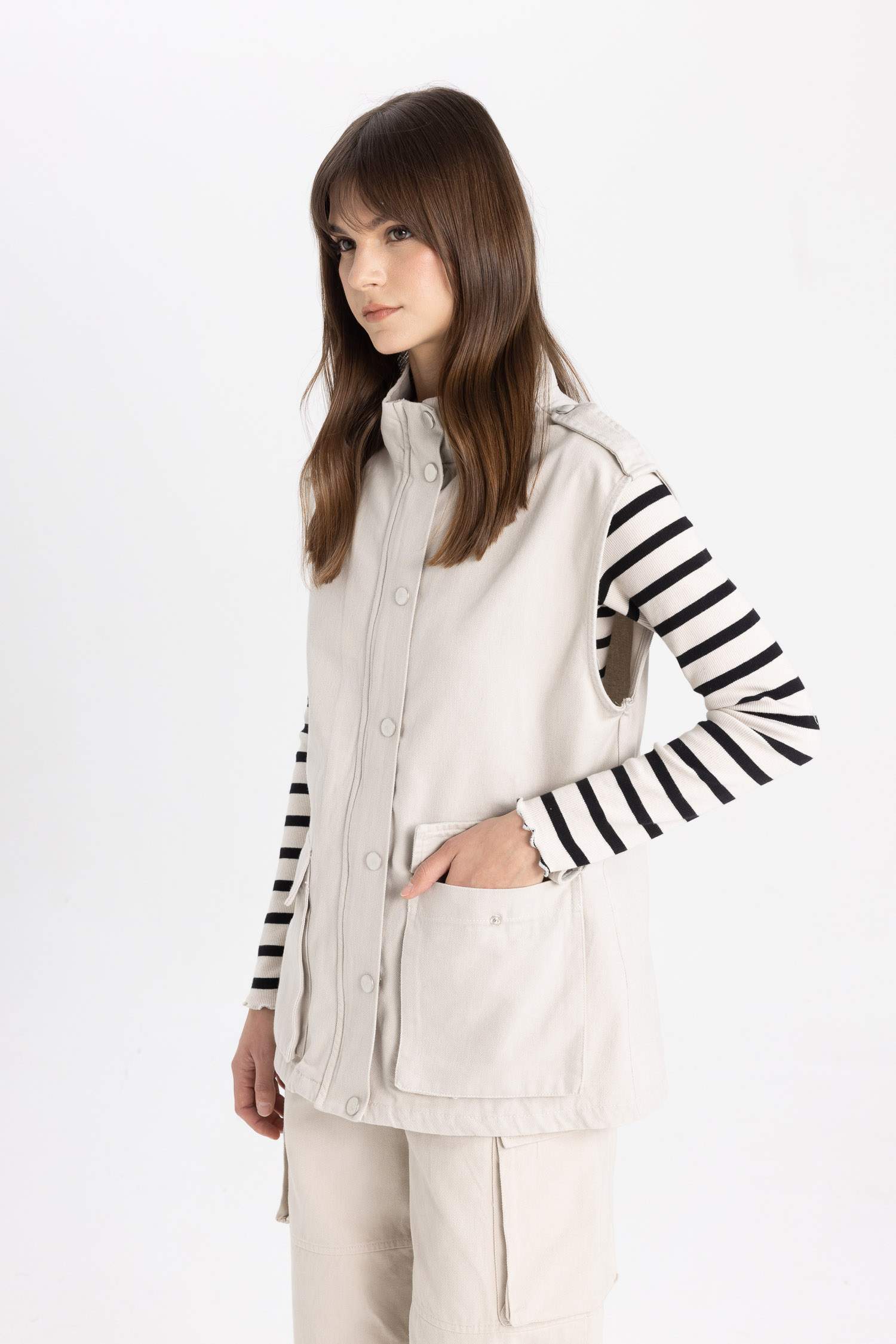 Half Turtleneck Gabardine Vest