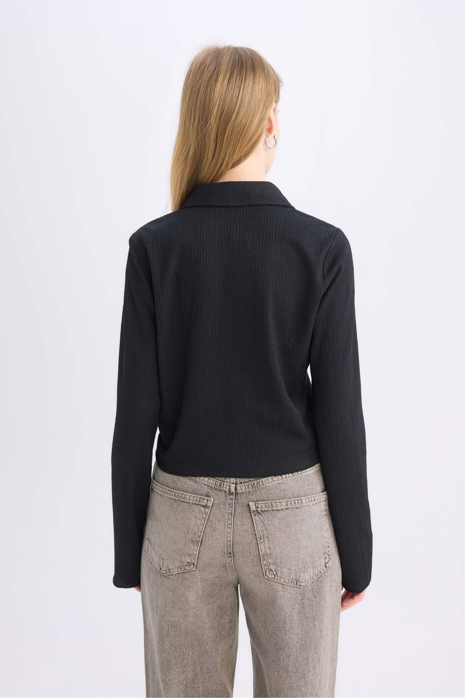 قميص كم طويل سليم فيت من قماش وافل