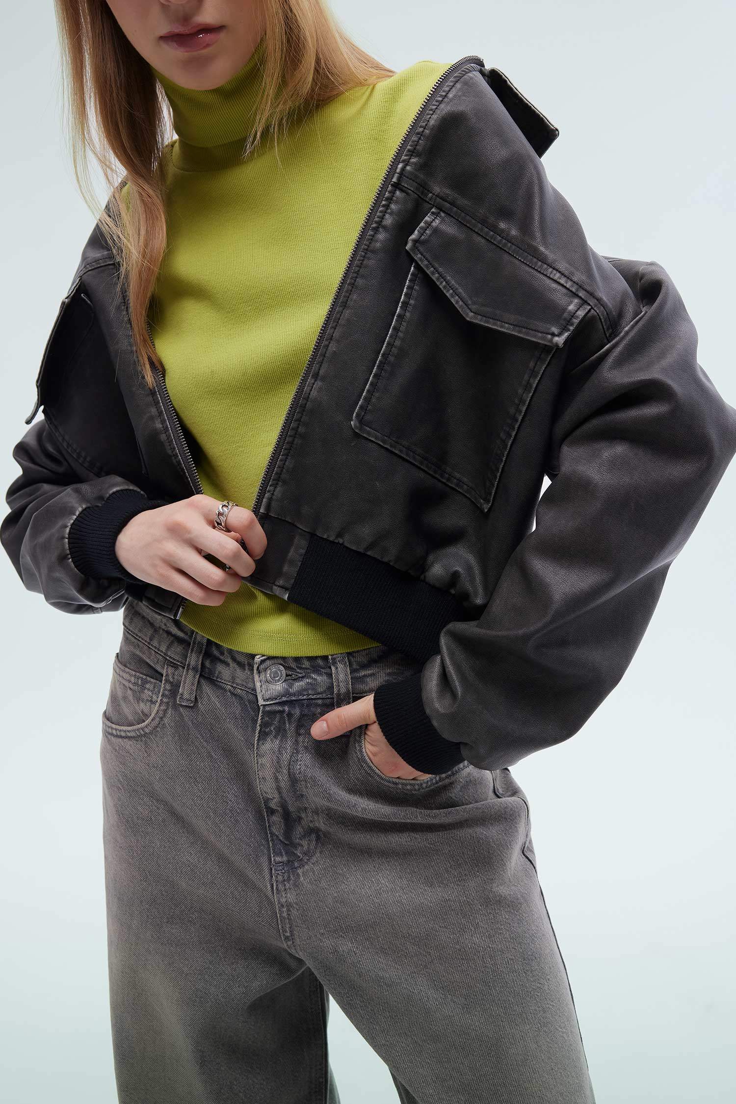 Su Geçirmez Suni Deri Ceket Mont Regular Kalıp Polo Yaka Fermuarlı Eskitme