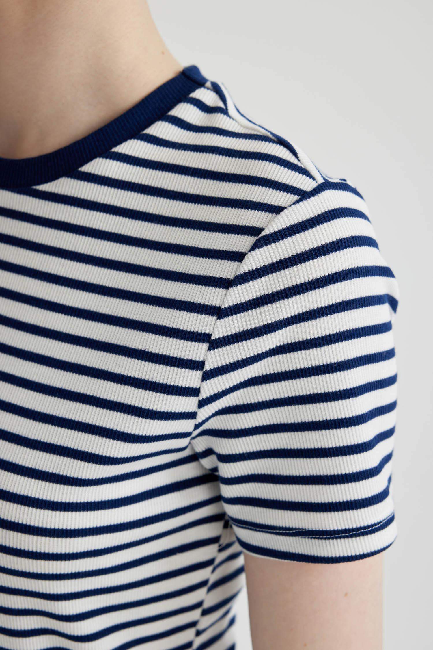 فستان قصير نص ردن مضلع بوديكون