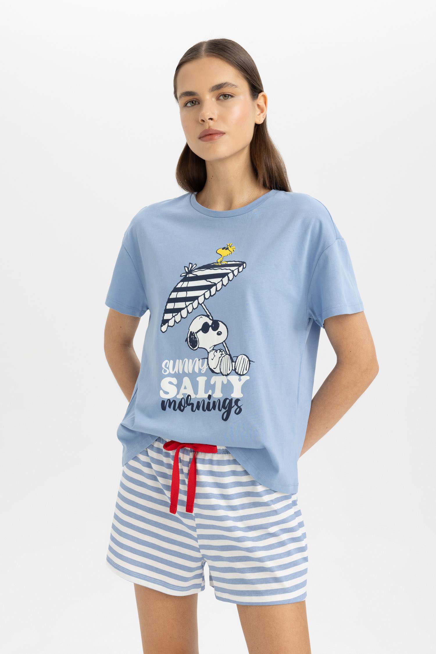 Fall in Love Snoopy Regular Fit 2 Piece Pajama Set