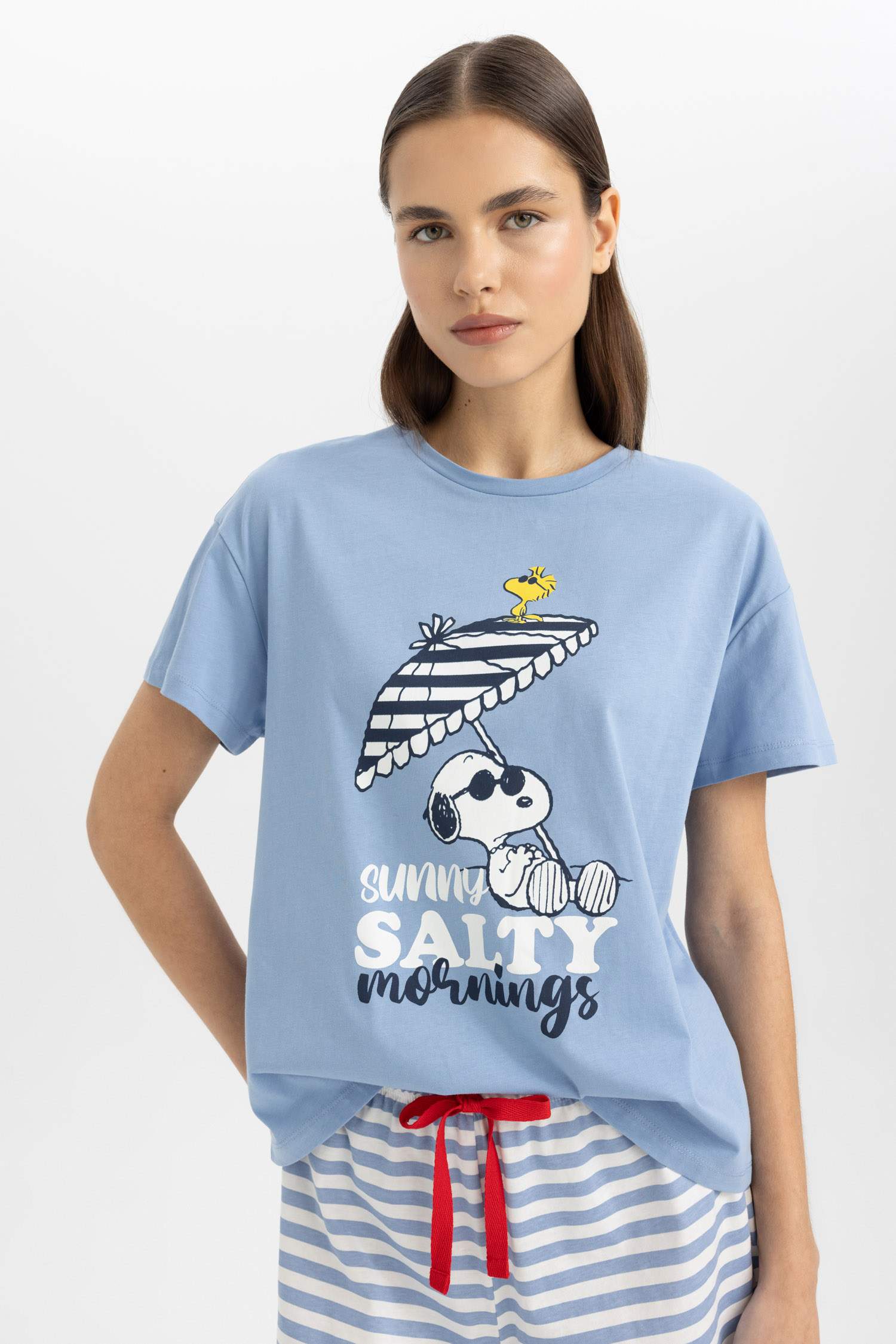 Fall in Love Snoopy Regular Fit 2 Piece Pajama Set