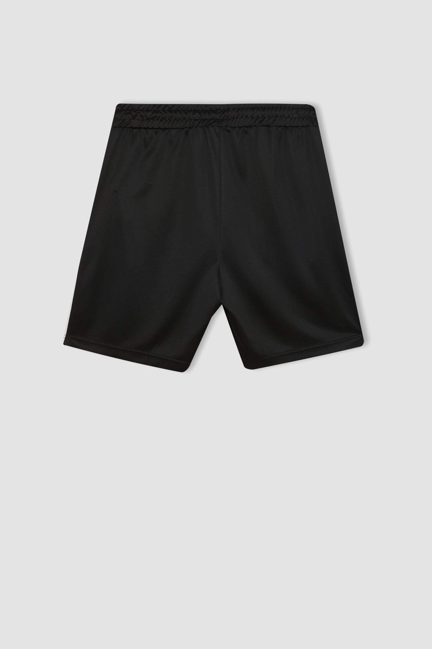 شورت رياضي قصير قصة عادية من DeFactoFit