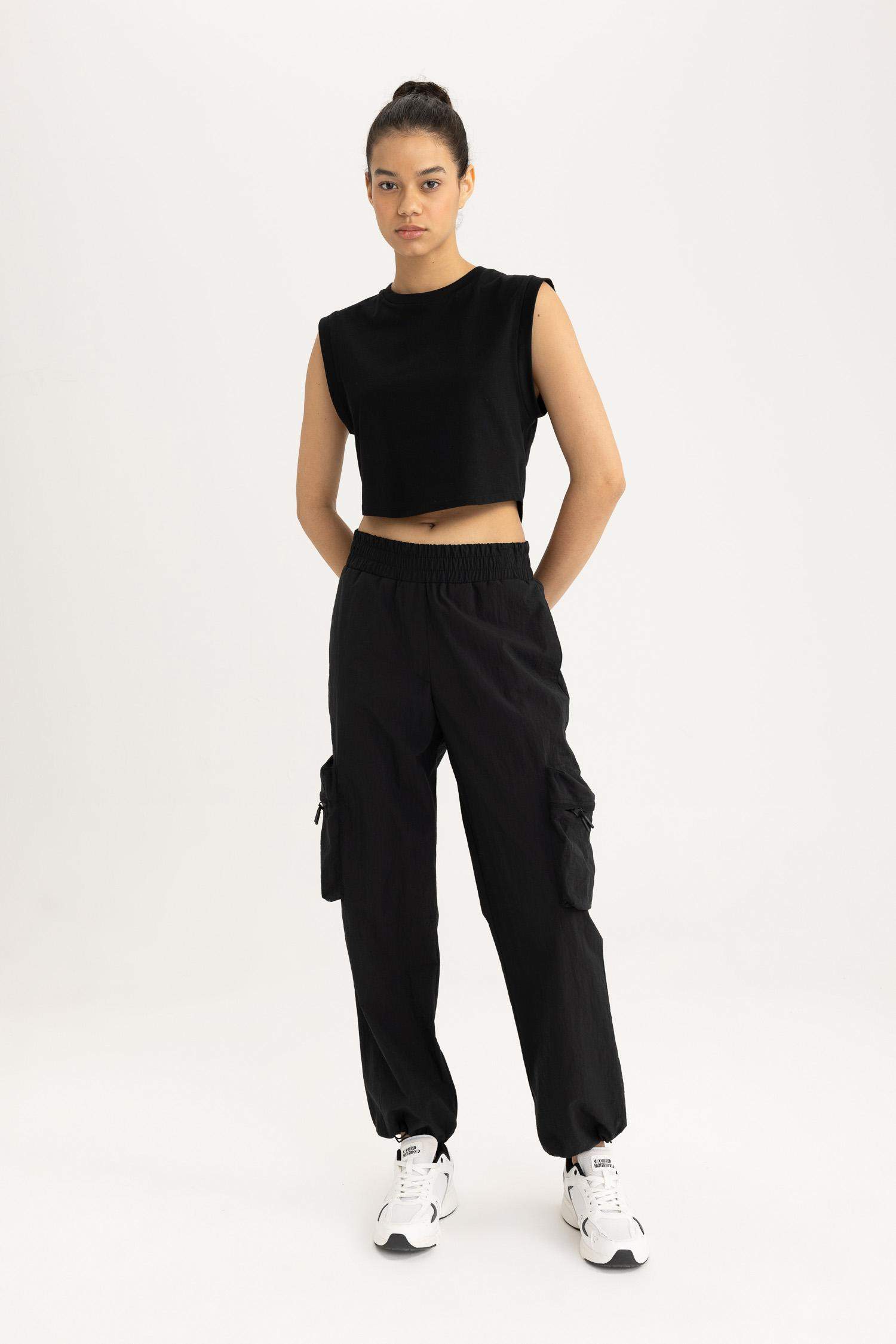 بنطرون كارجو منسوج قصة عادية بجيب من DeFactoFit