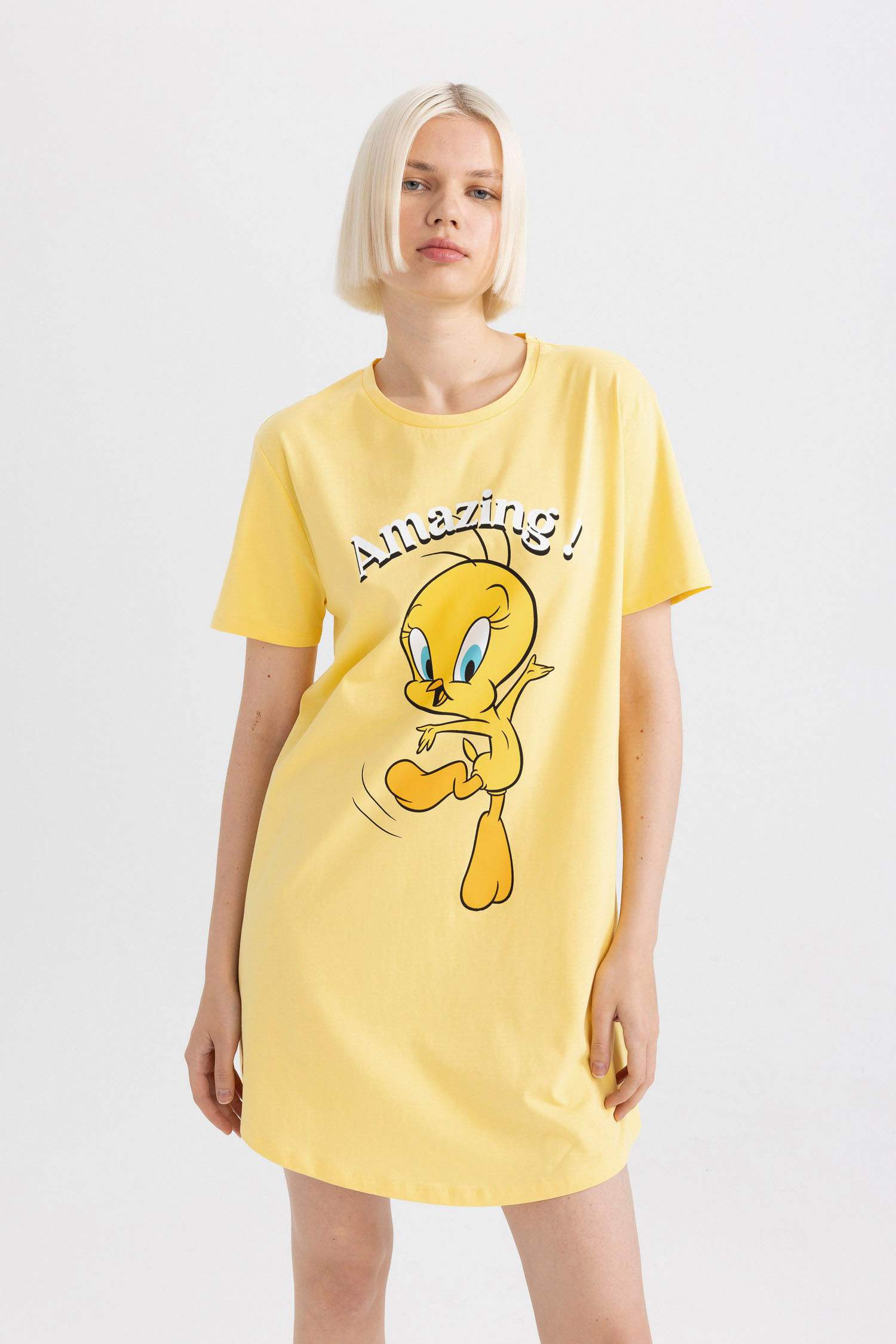 Fall in Love Looney Tunes Bisiklet Yaka Kısa Kollu Gecelik