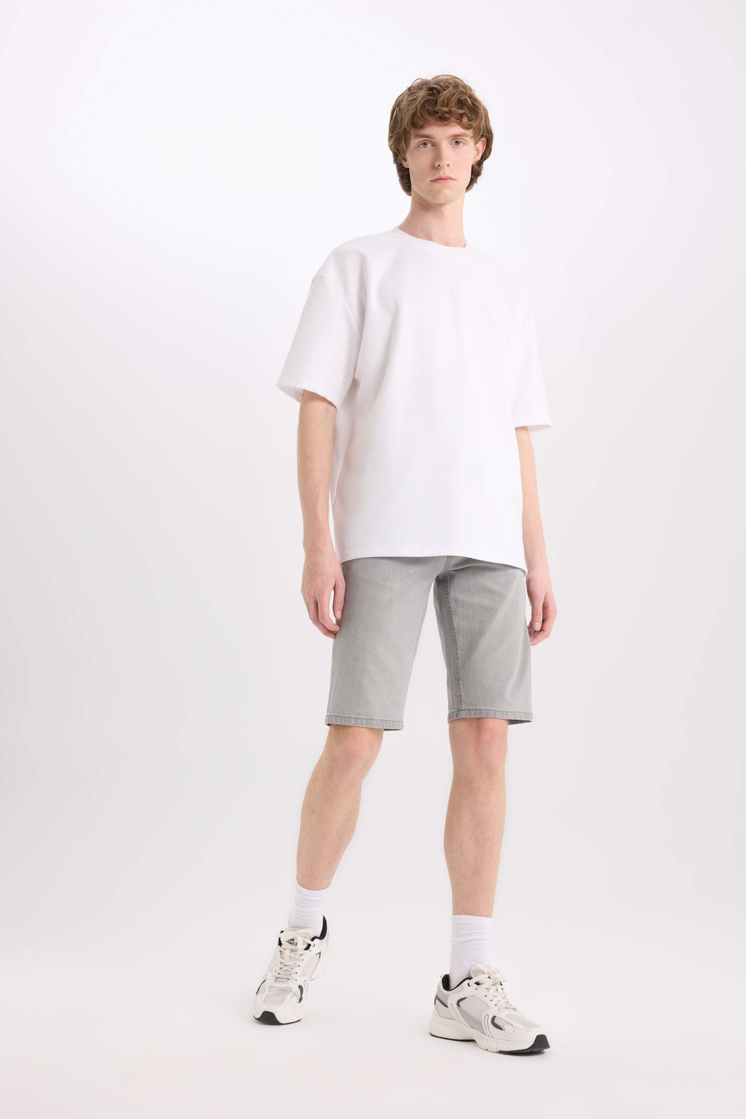 Slim Fit Dar Kesim Jean Bermuda Şort