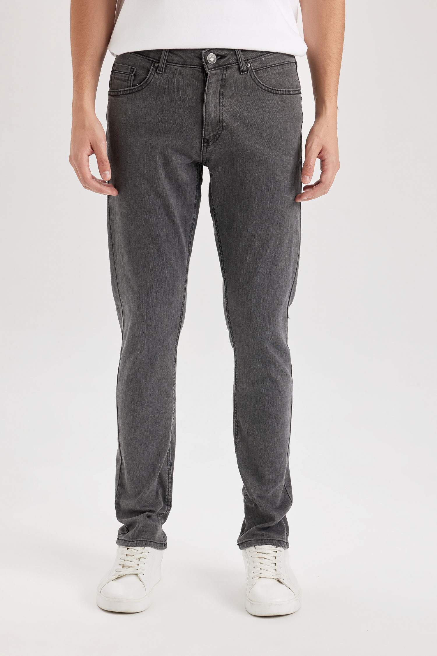 بنطلون جينز بيدرو سليم فيت بخصر عادي أنثرا